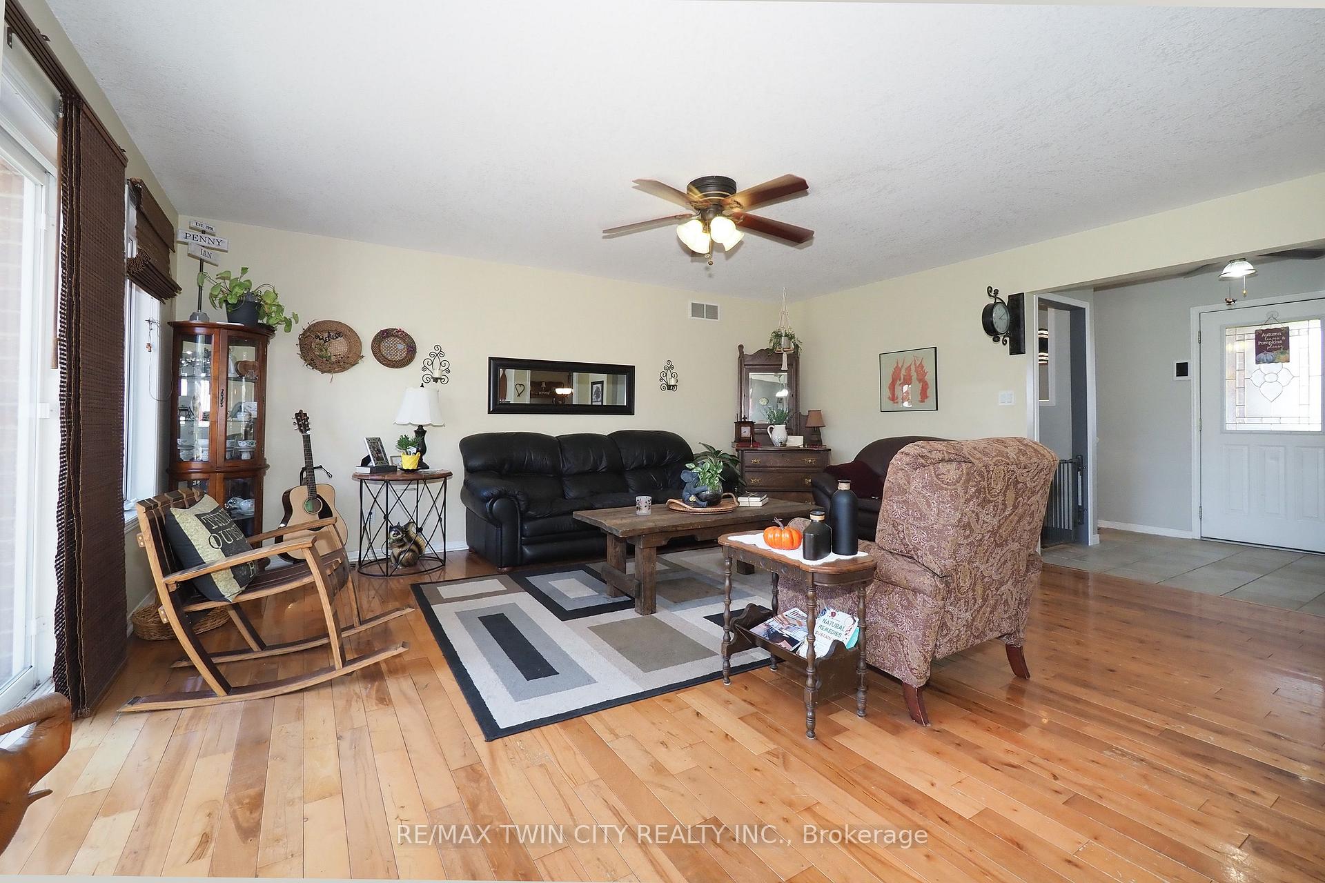 Photo 8 of 30 Nesbitt Street, Mapleton, Rural Mapleton — HOMEH