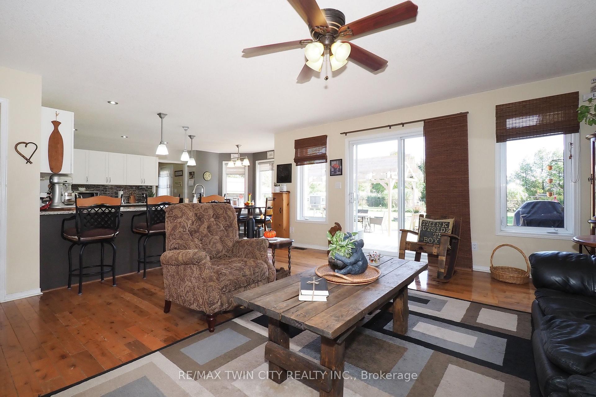 Photo 10 of 30 Nesbitt Street, Mapleton, Rural Mapleton — HOMEH