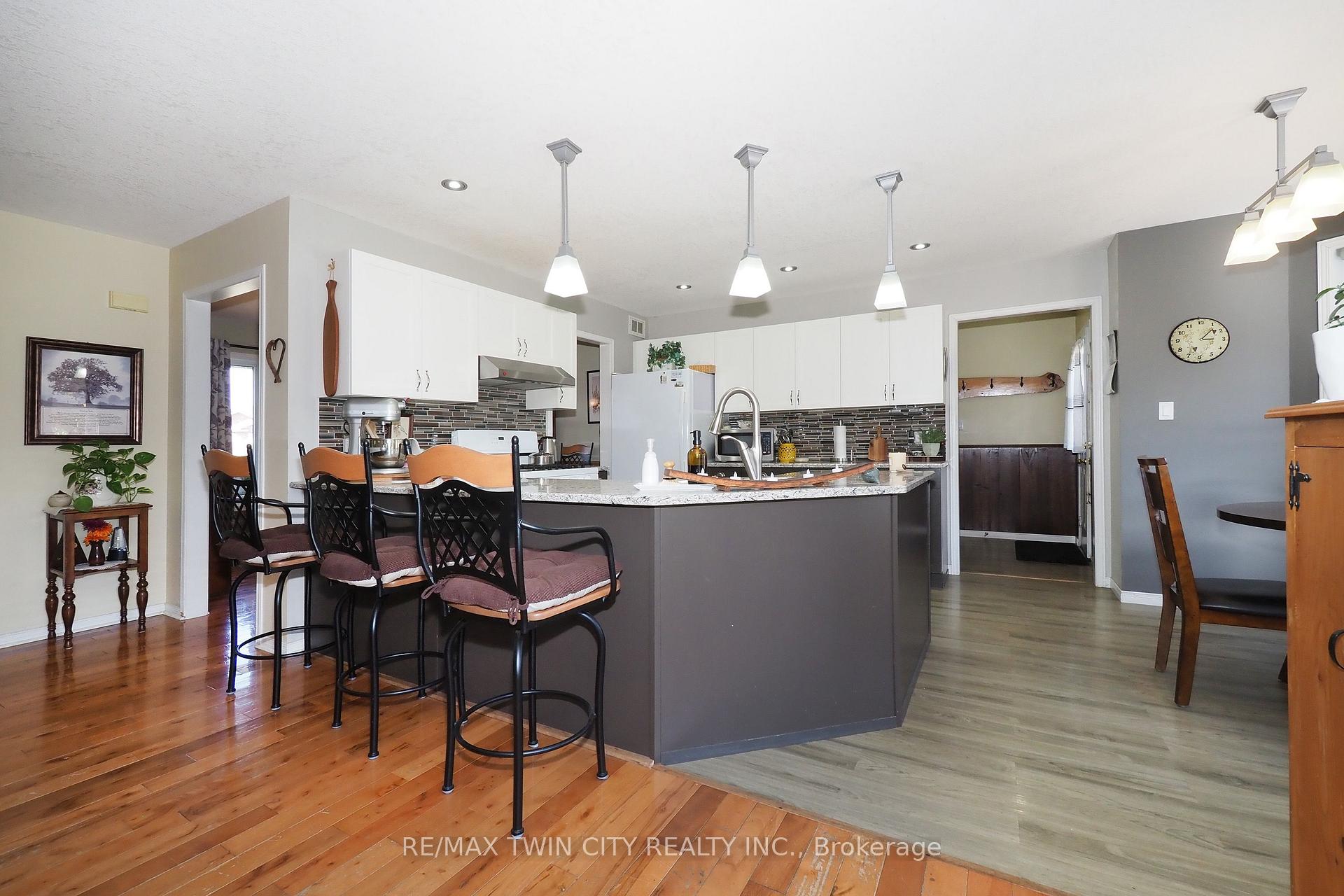 Photo 12 of 30 Nesbitt Street, Mapleton, Rural Mapleton — HOMEH