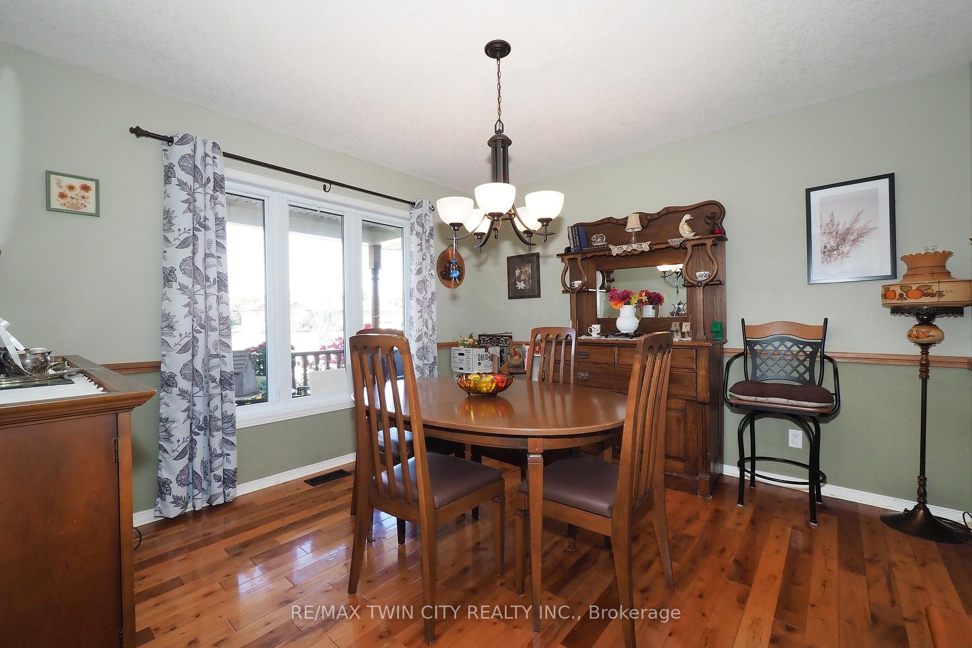 Photo 17 of 30 Nesbitt Street, Mapleton, Rural Mapleton — HOMEH