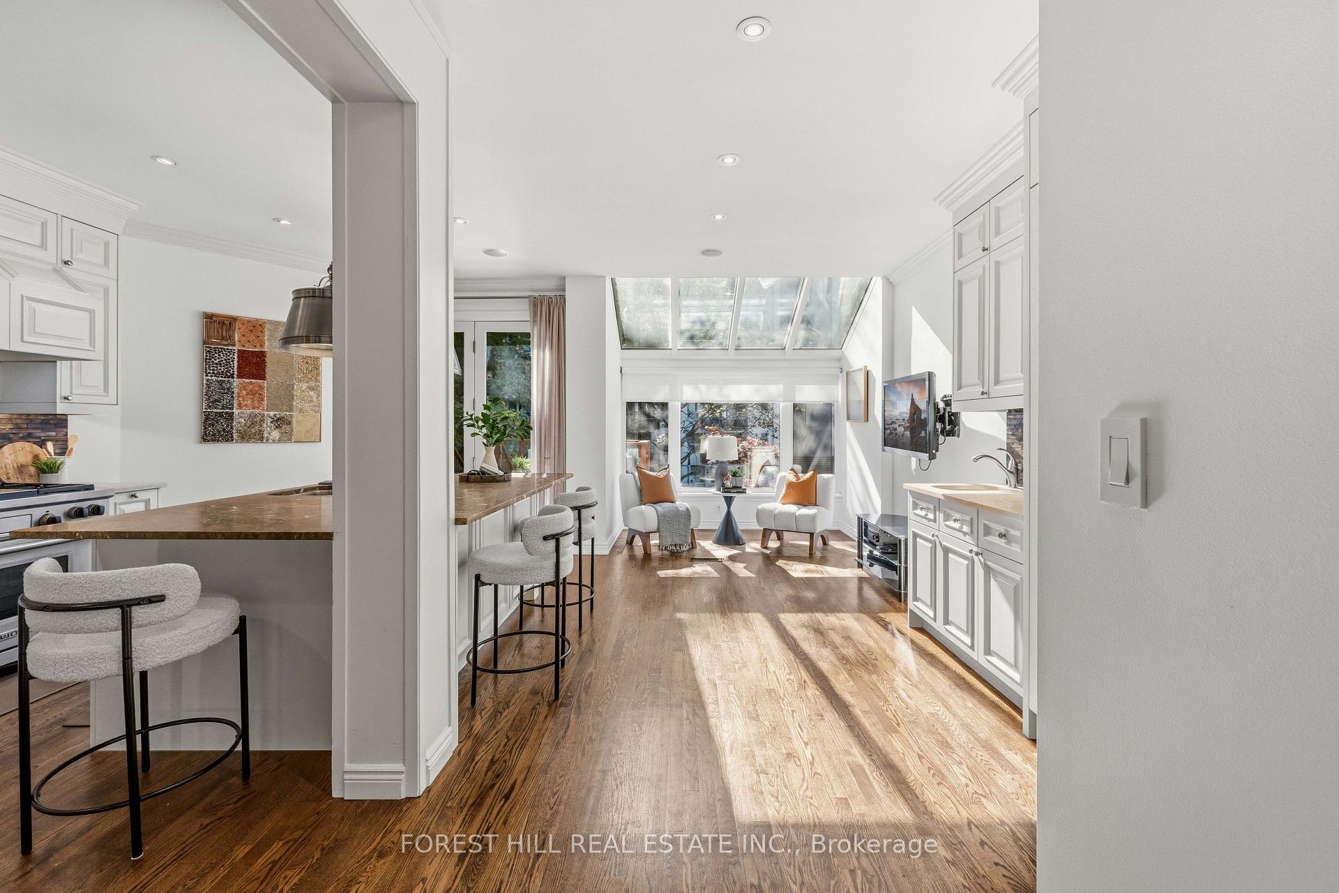 Photo 8 of 45 Heath Street W, Toronto, Yonge-St. Clair — HOMEH
