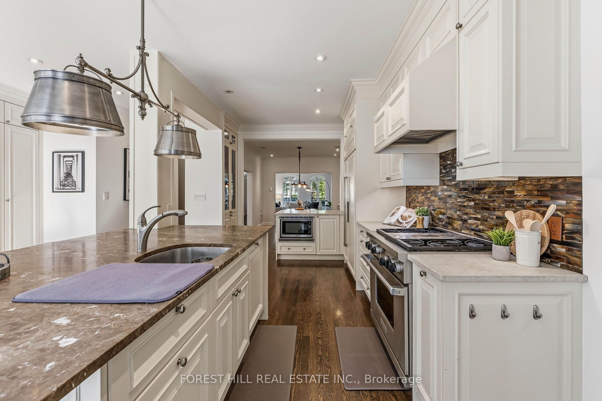Photo 14 of 45 Heath Street W, Toronto, Yonge-St. Clair — HOMEH