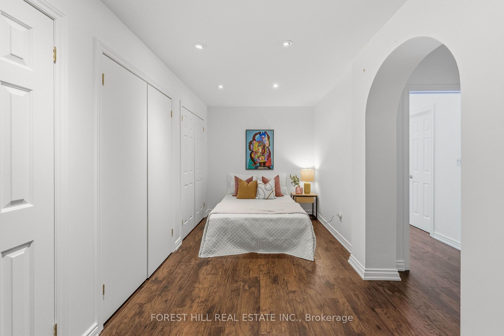 Photo 39 of 45 Heath Street W, Toronto, Yonge-St. Clair — HOMEH