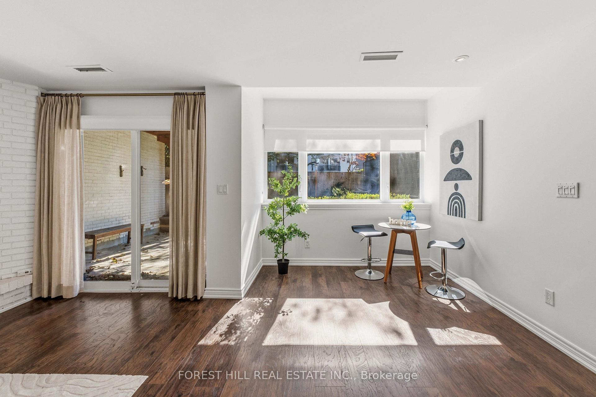 Photo 42 of 45 Heath Street W, Toronto, Yonge-St. Clair — HOMEH