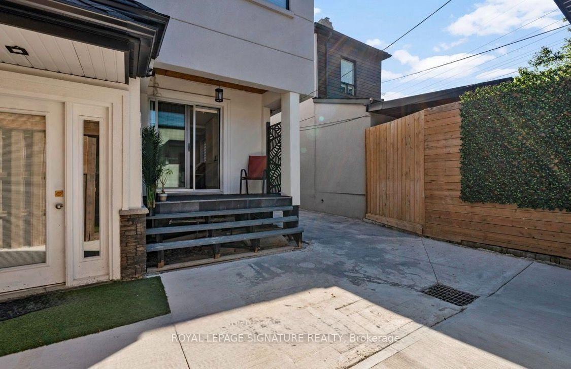 Photo 4 of Unit upper, 58 Carrick Avenue, Toronto, Corso Italia-Davenport — HOMEH