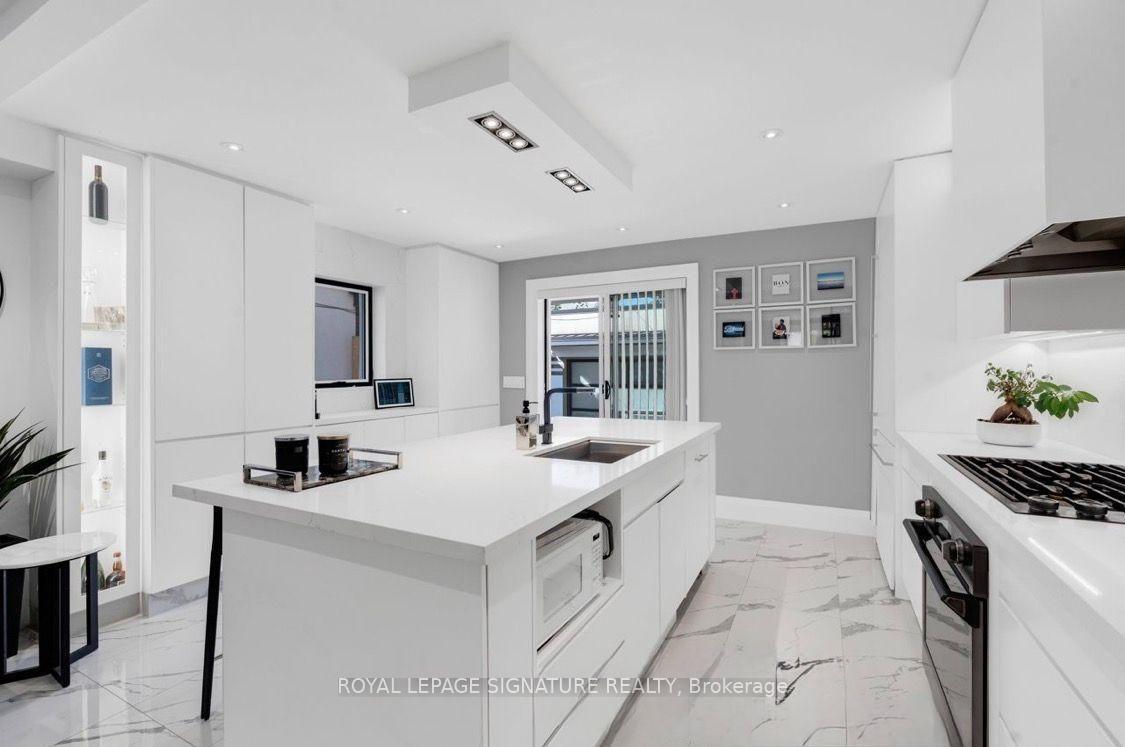 Photo 15 of Unit upper, 58 Carrick Avenue, Toronto, Corso Italia-Davenport — HOMEH
