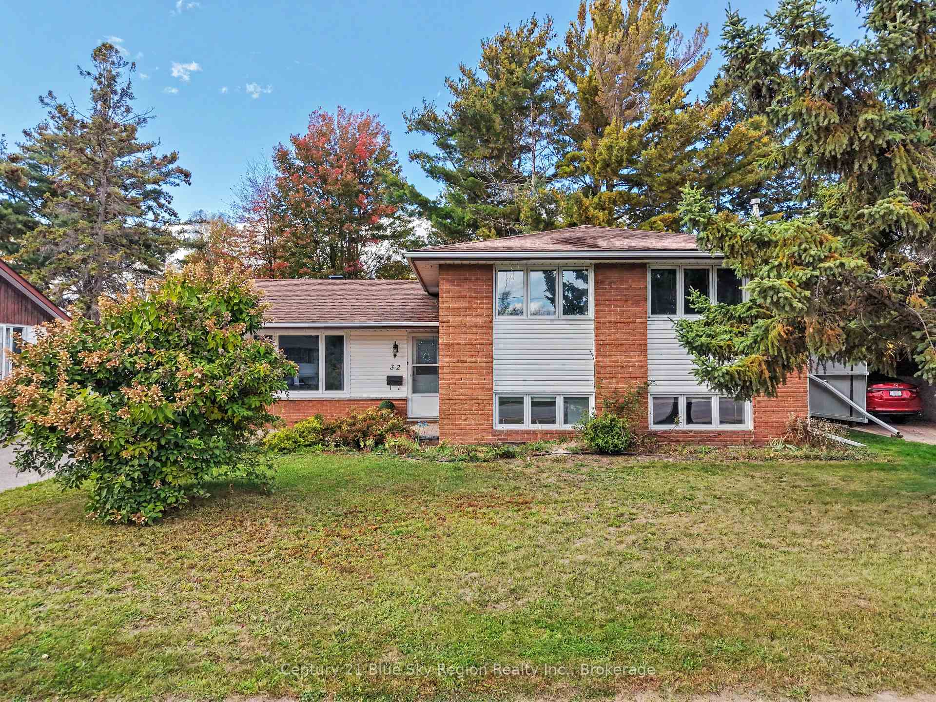 Photo 1 of 32 Marshall Park Drive, North Bay, Ferris — HOMEH