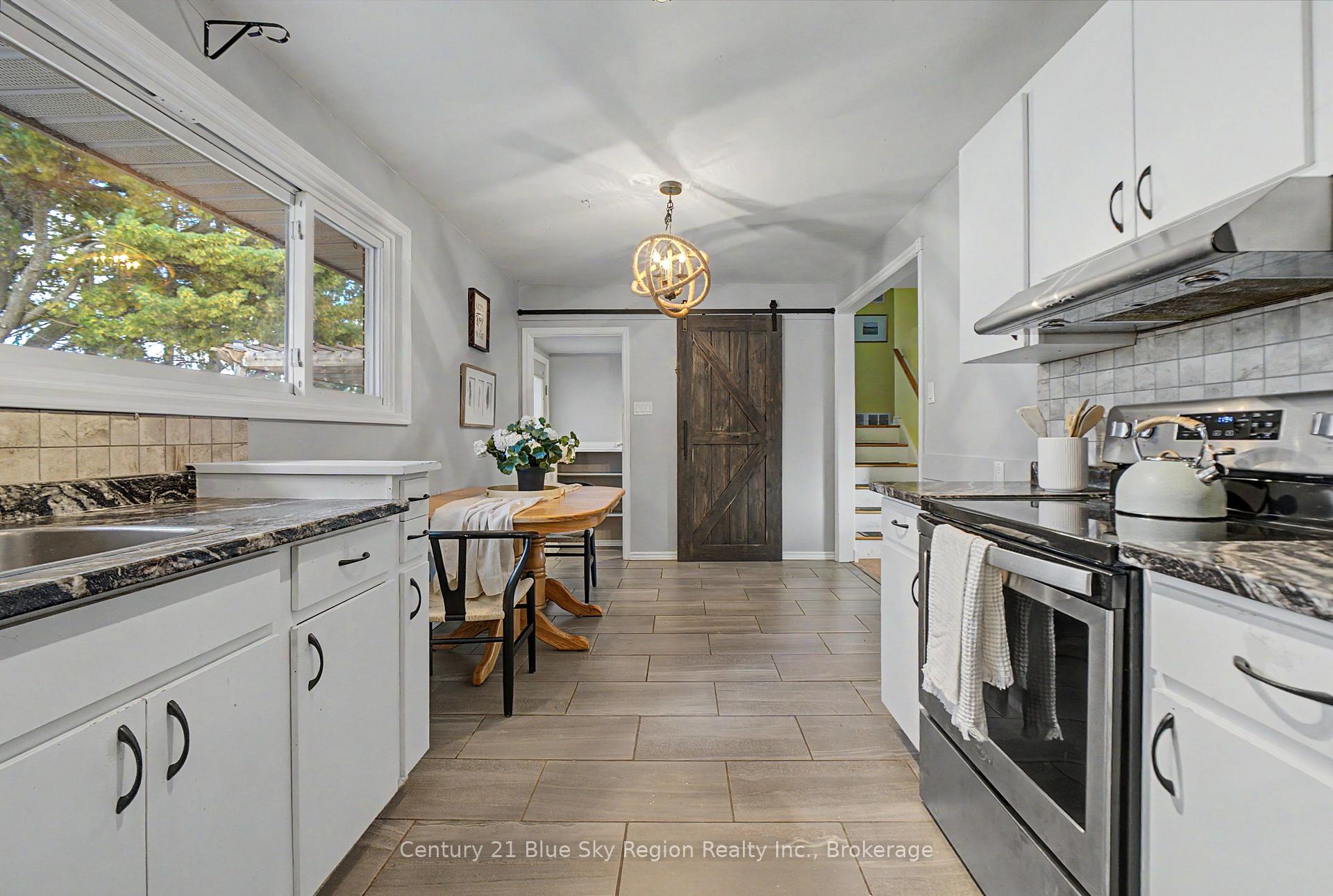 Photo 16 of 32 Marshall Park Drive, North Bay, Ferris — HOMEH
