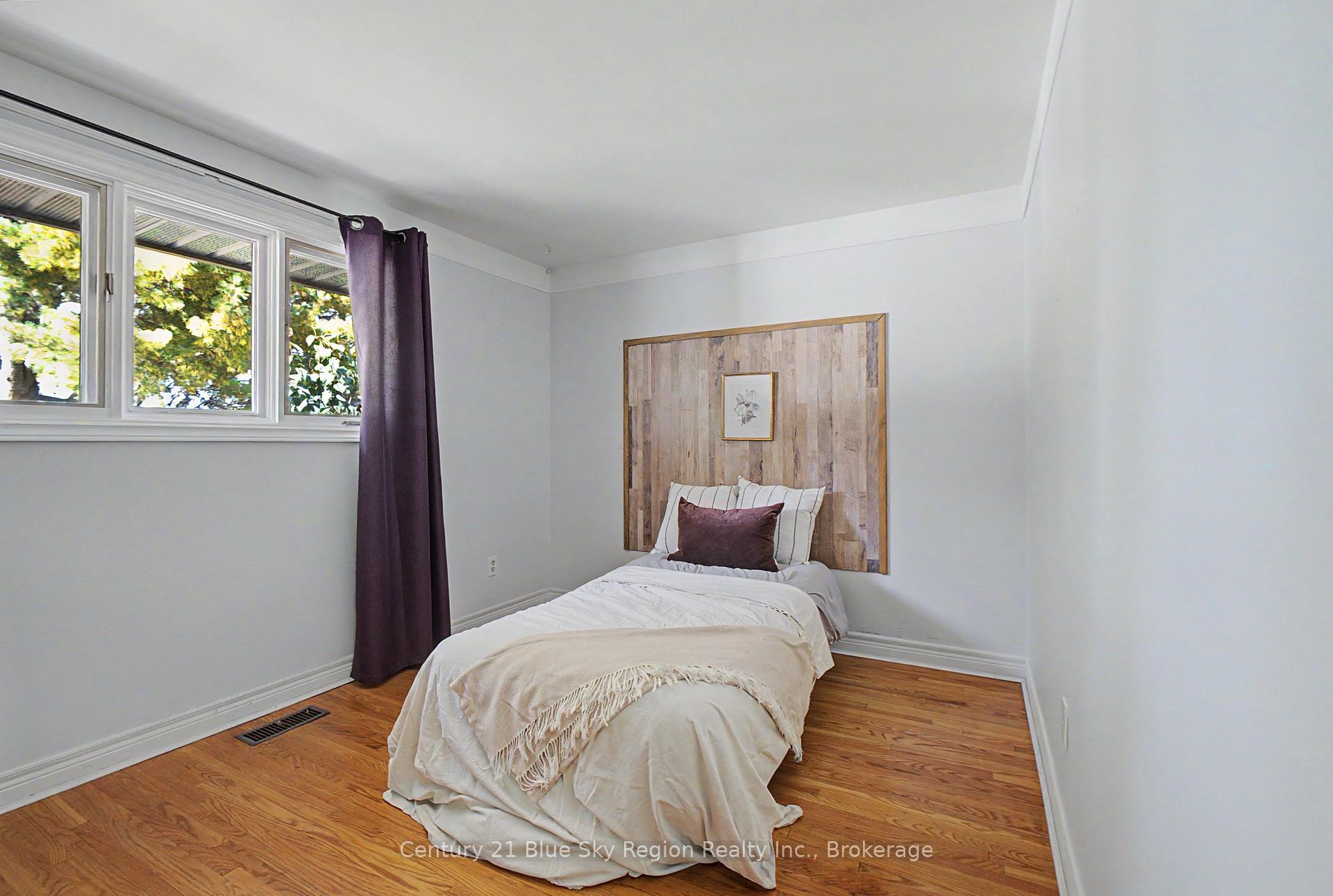 Photo 20 of 32 Marshall Park Drive, North Bay, Ferris — HOMEH
