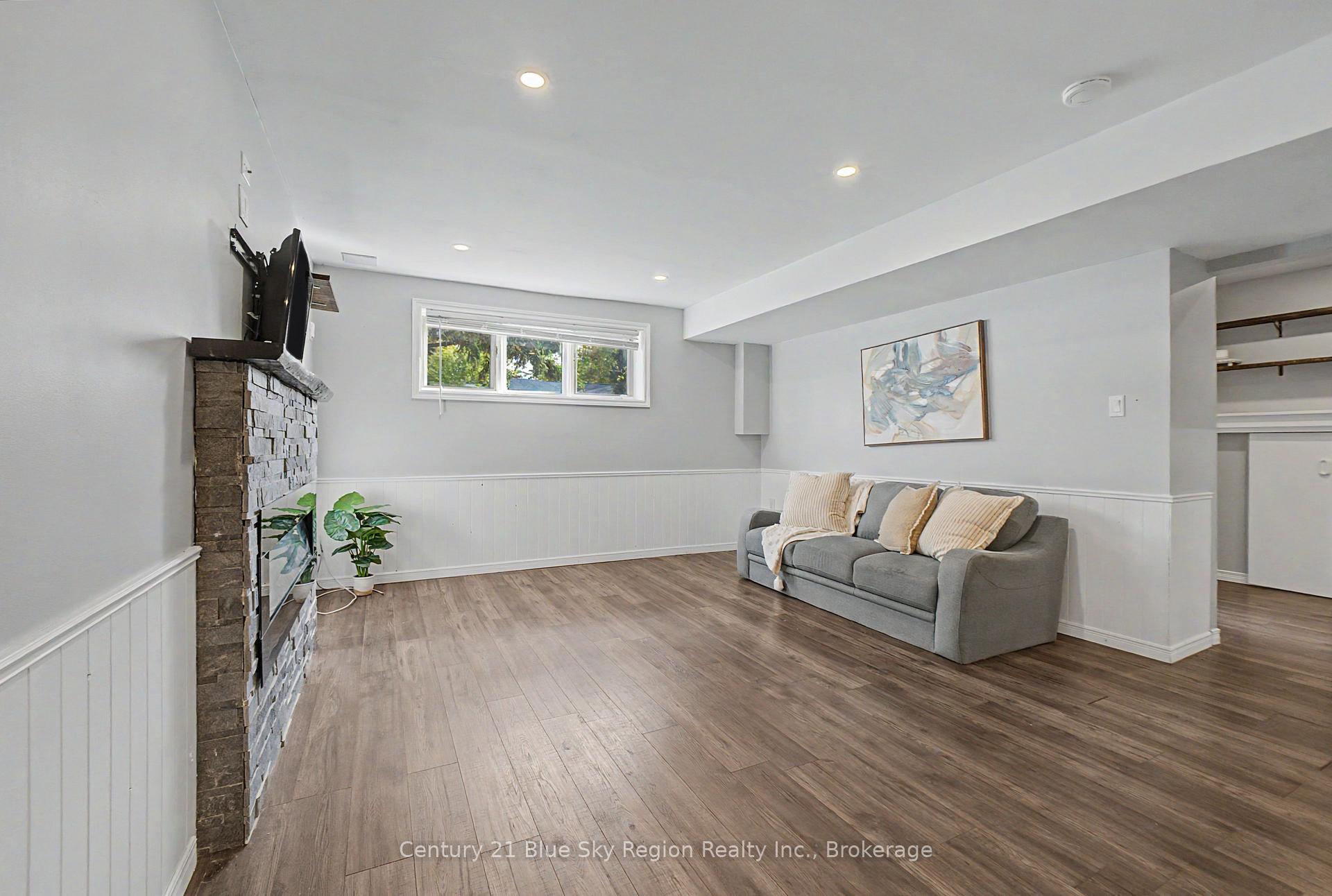 Photo 33 of 32 Marshall Park Drive, North Bay, Ferris — HOMEH