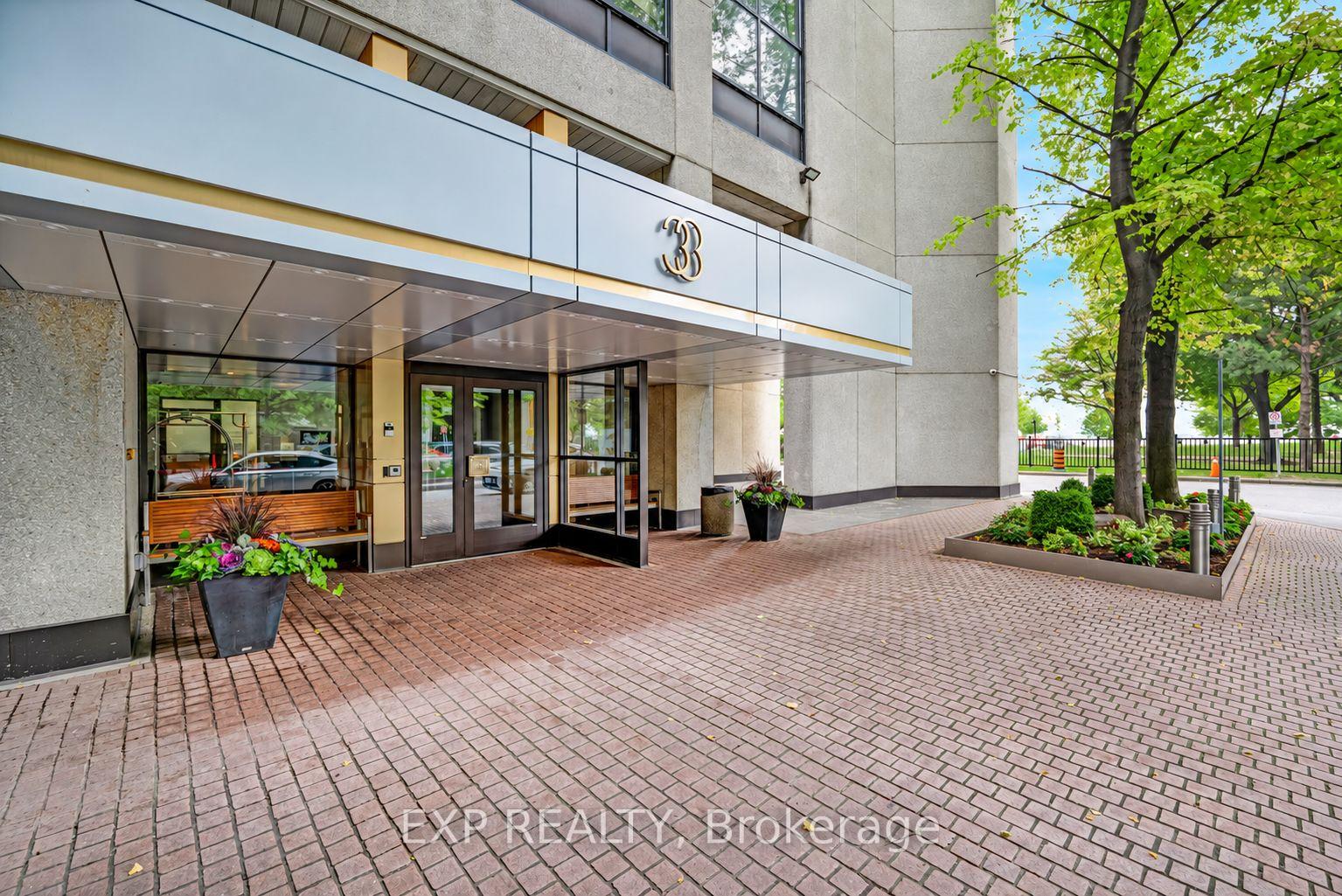 Photo 2 of Unit 1420, 33 Harbour Square, Toronto, Waterfront Communities — HOMEH