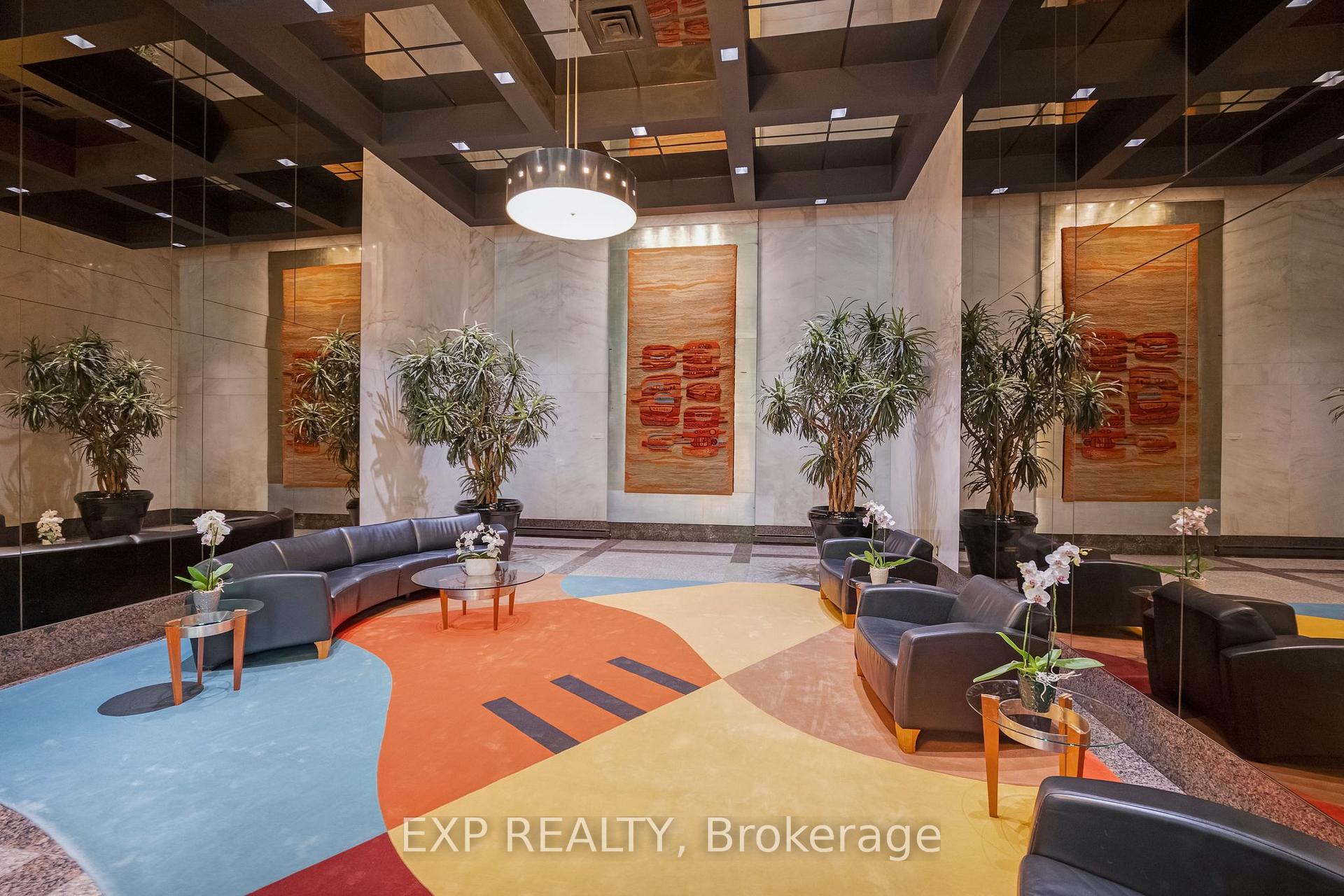 Photo 3 of Unit 1420, 33 Harbour Square, Toronto, Waterfront Communities — HOMEH