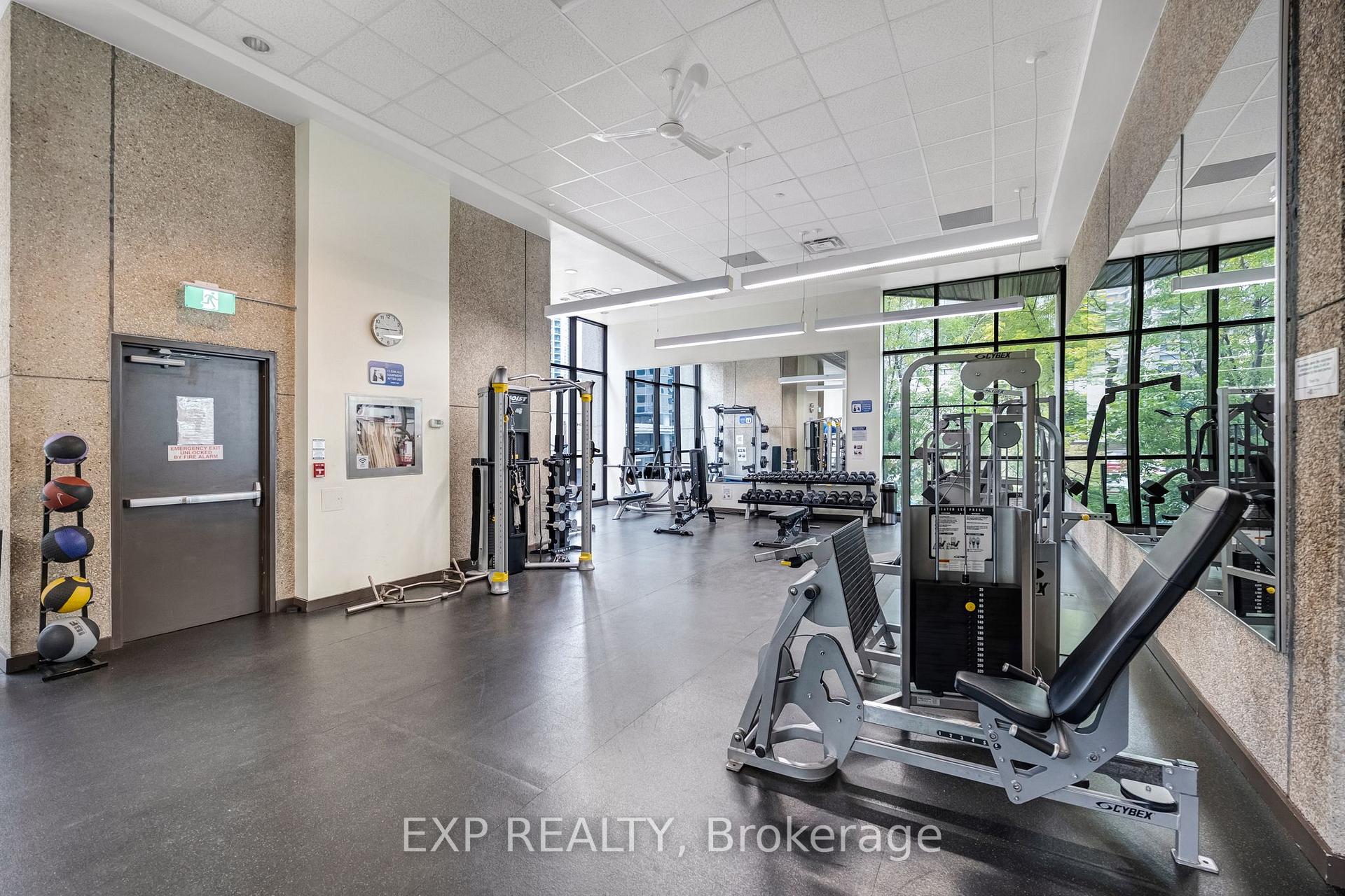 Photo 33 of Unit 1420, 33 Harbour Square, Toronto, Waterfront Communities — HOMEH
