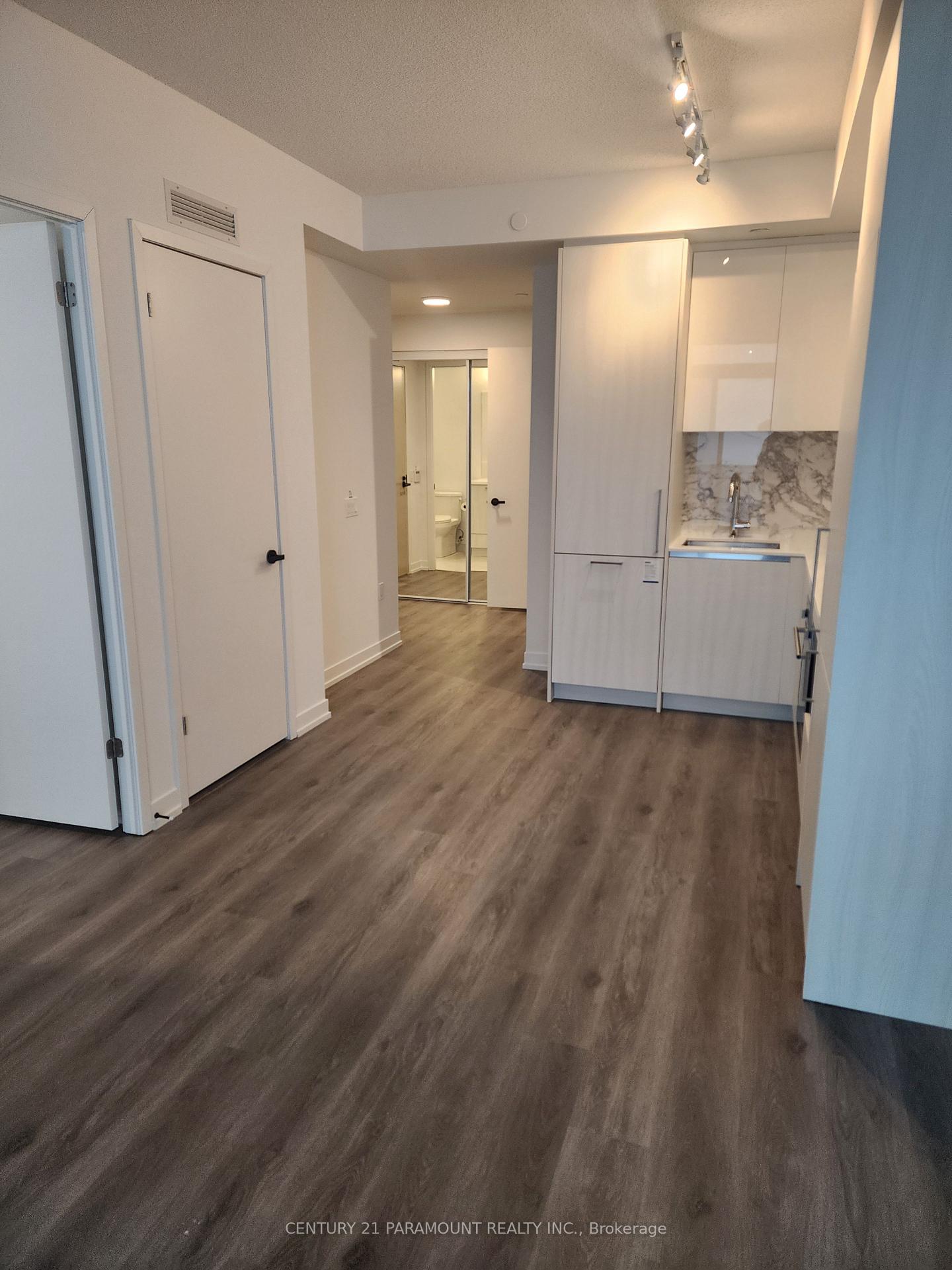 Photo 9 of Unit 4301, 225 Commerce Street, Vaughan, Vaughan Corporate Centre — HOMEH