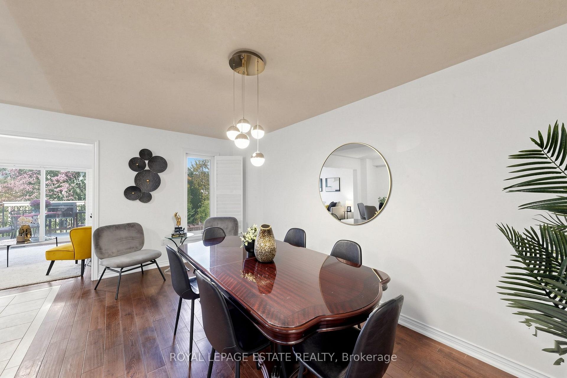 Photo 7 of 10 Dooley Crescent, Ajax, Northwest Ajax — HOMEH