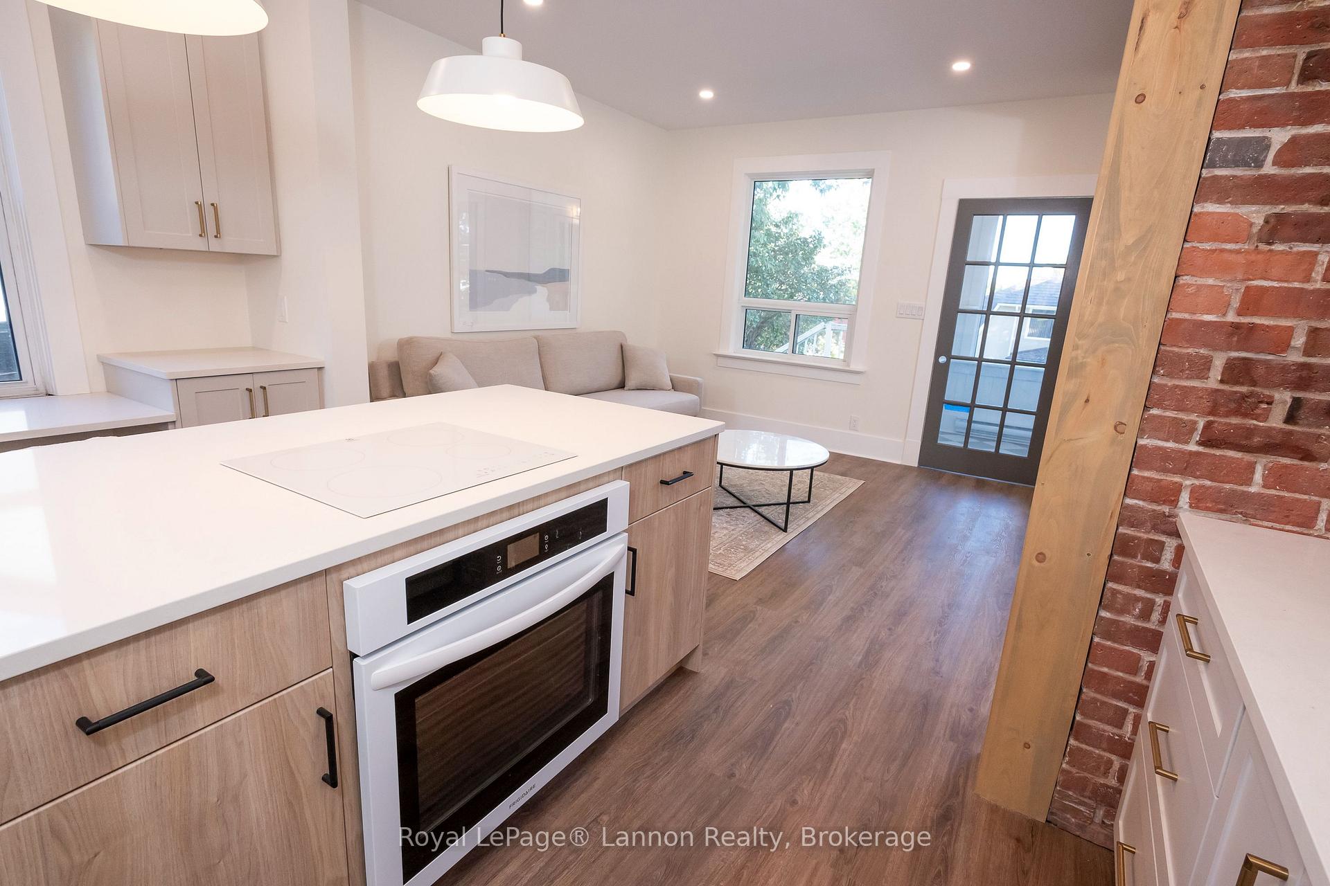Photo 12 of 16 Crown Street, Thunder Bay, Court / Cumberland — HOMEH
