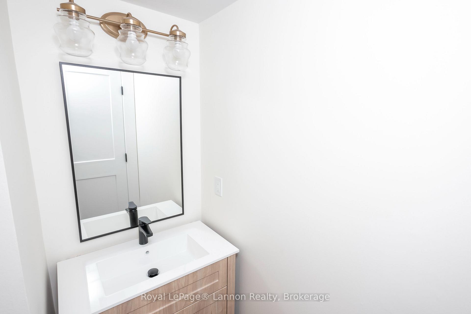 Photo 26 of 16 Crown Street, Thunder Bay, Court / Cumberland — HOMEH
