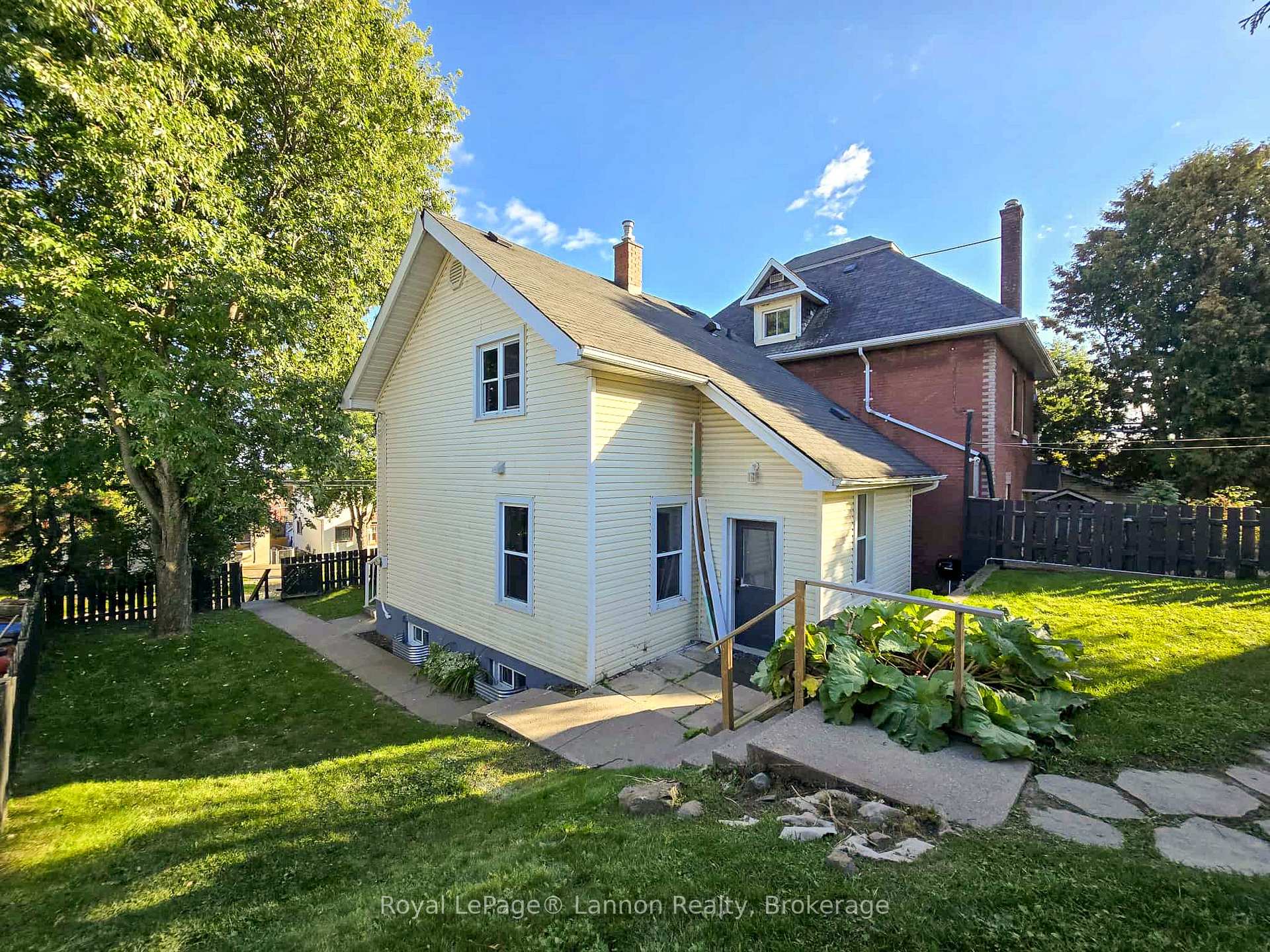Photo 31 of 16 Crown Street, Thunder Bay, Court / Cumberland — HOMEH