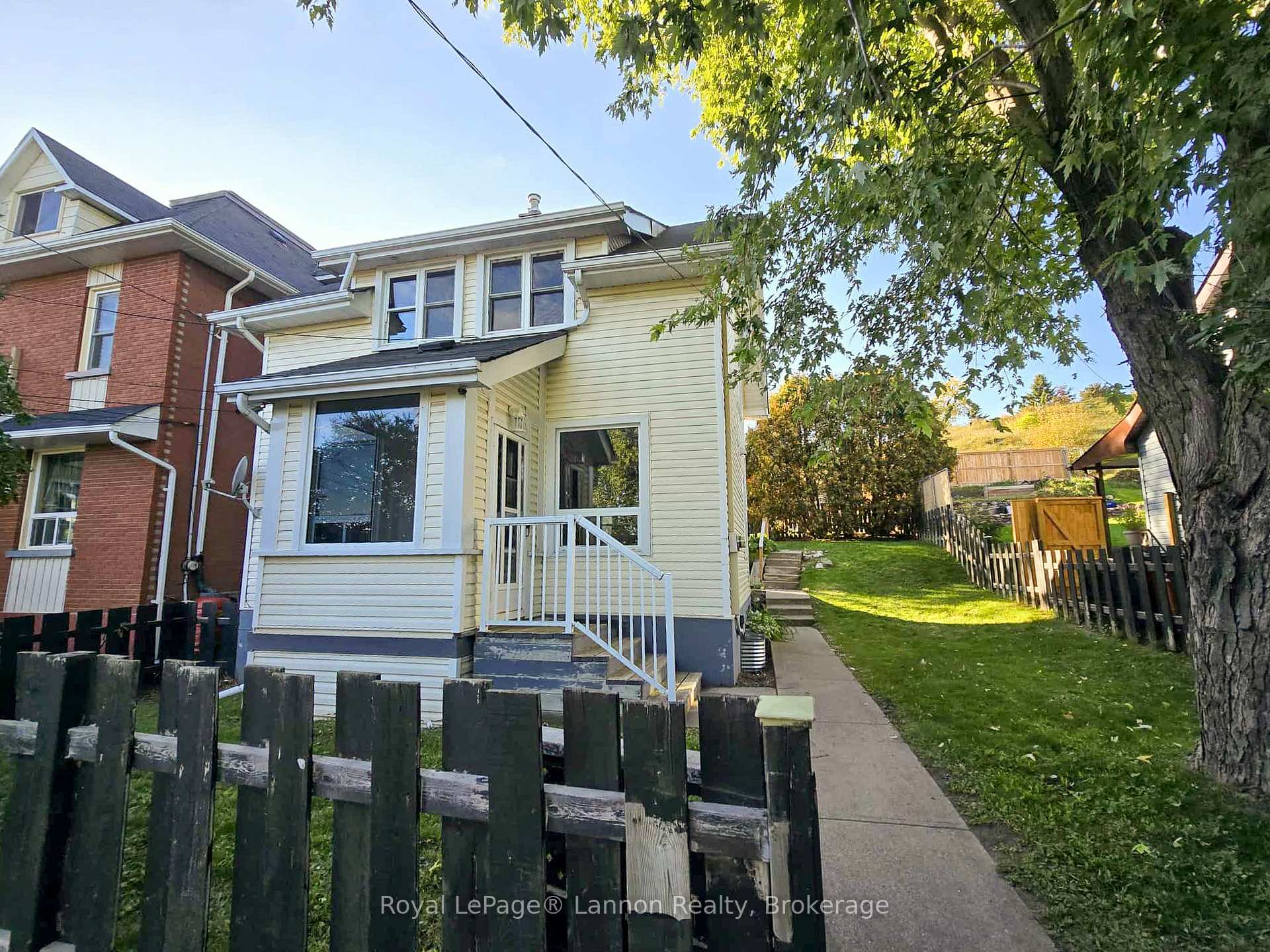 Photo 32 of 16 Crown Street, Thunder Bay, Court / Cumberland — HOMEH