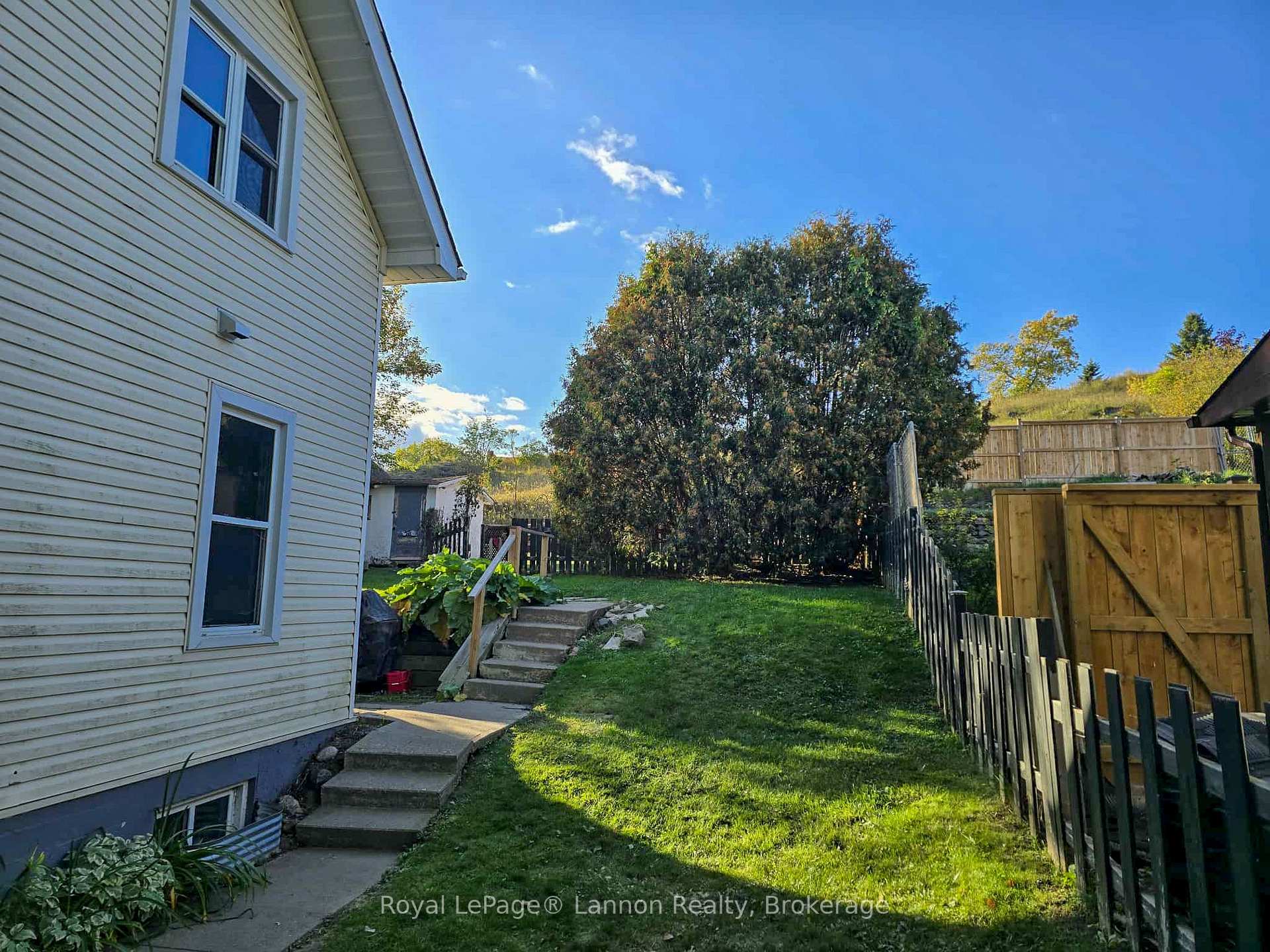 Photo 35 of 16 Crown Street, Thunder Bay, Court / Cumberland — HOMEH