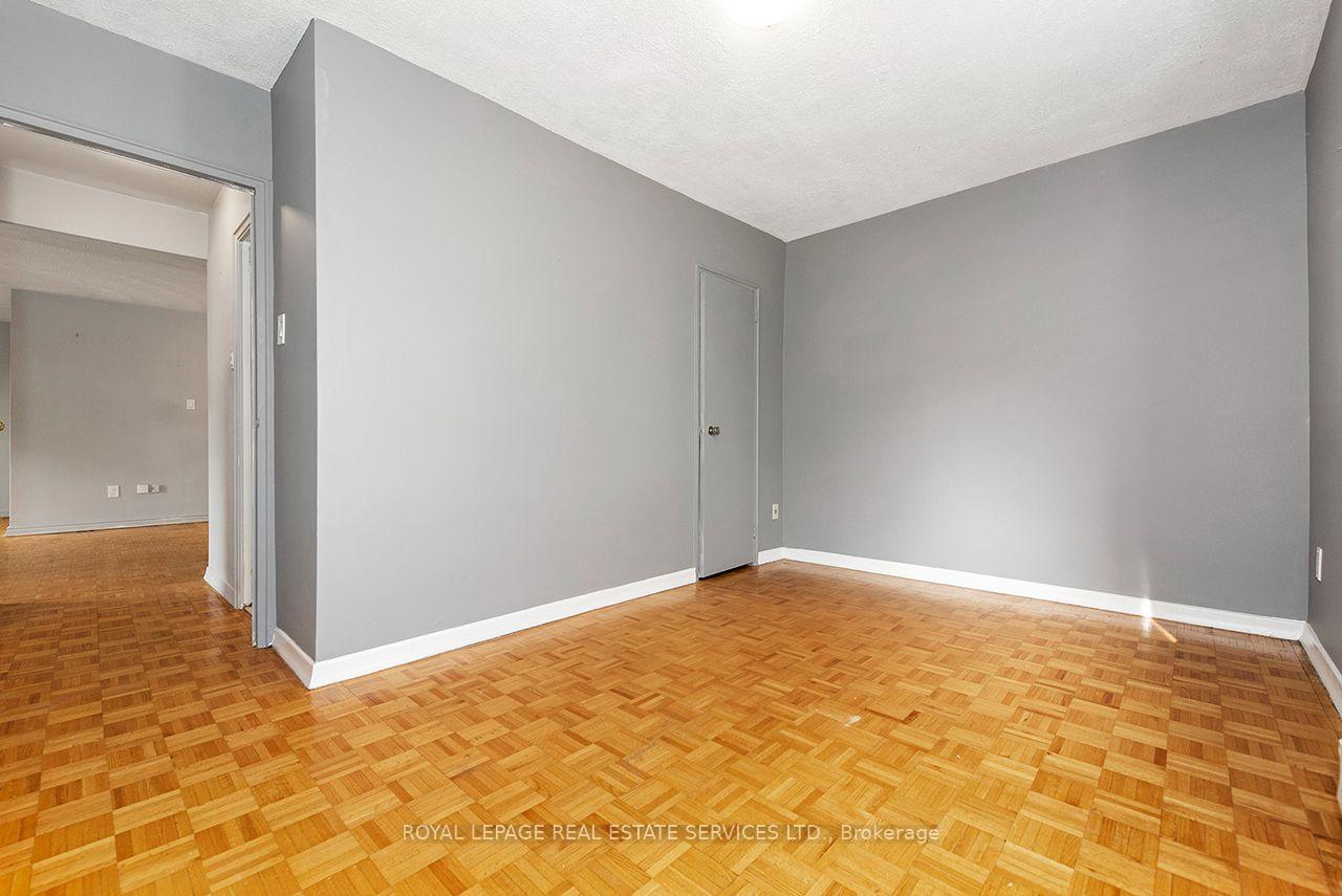 Photo 22 of Unit 305, 385 Browns Line, Etobicoke, Alderwood — HOMEH