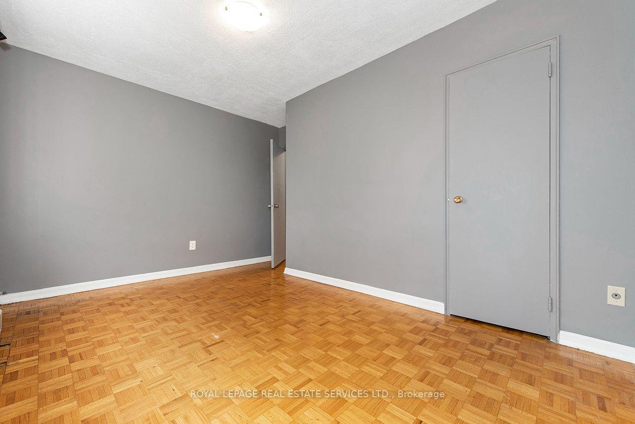 Photo 23 of Unit 305, 385 Browns Line, Etobicoke, Alderwood — HOMEH