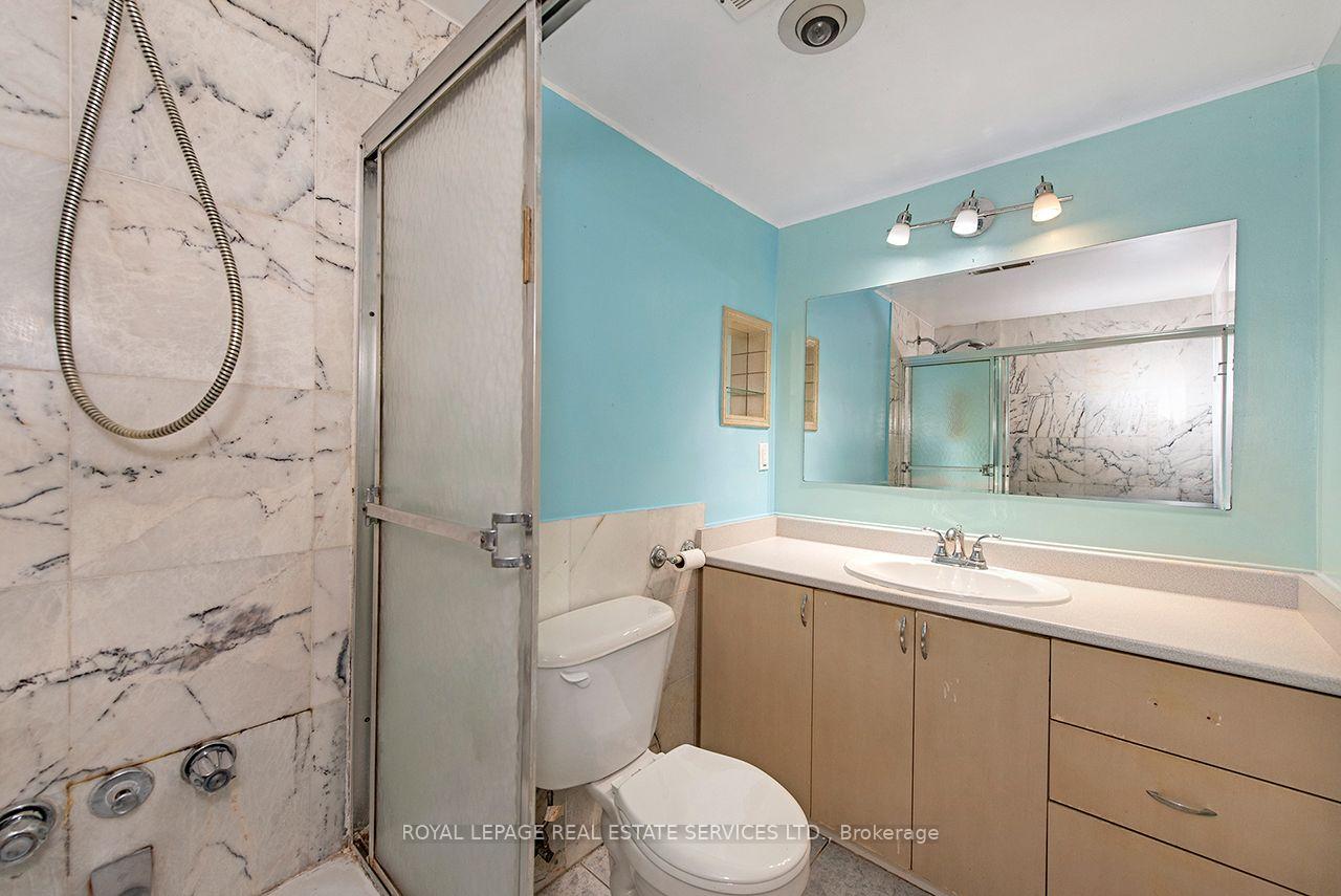 Photo 25 of Unit 305, 385 Browns Line, Etobicoke, Alderwood — HOMEH
