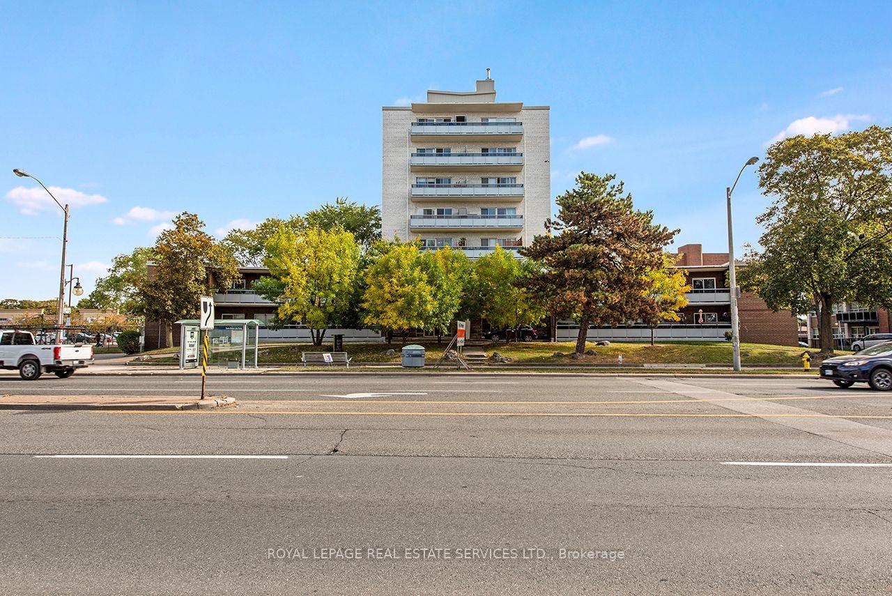 Photo 32 of Unit 305, 385 Browns Line, Etobicoke, Alderwood — HOMEH
