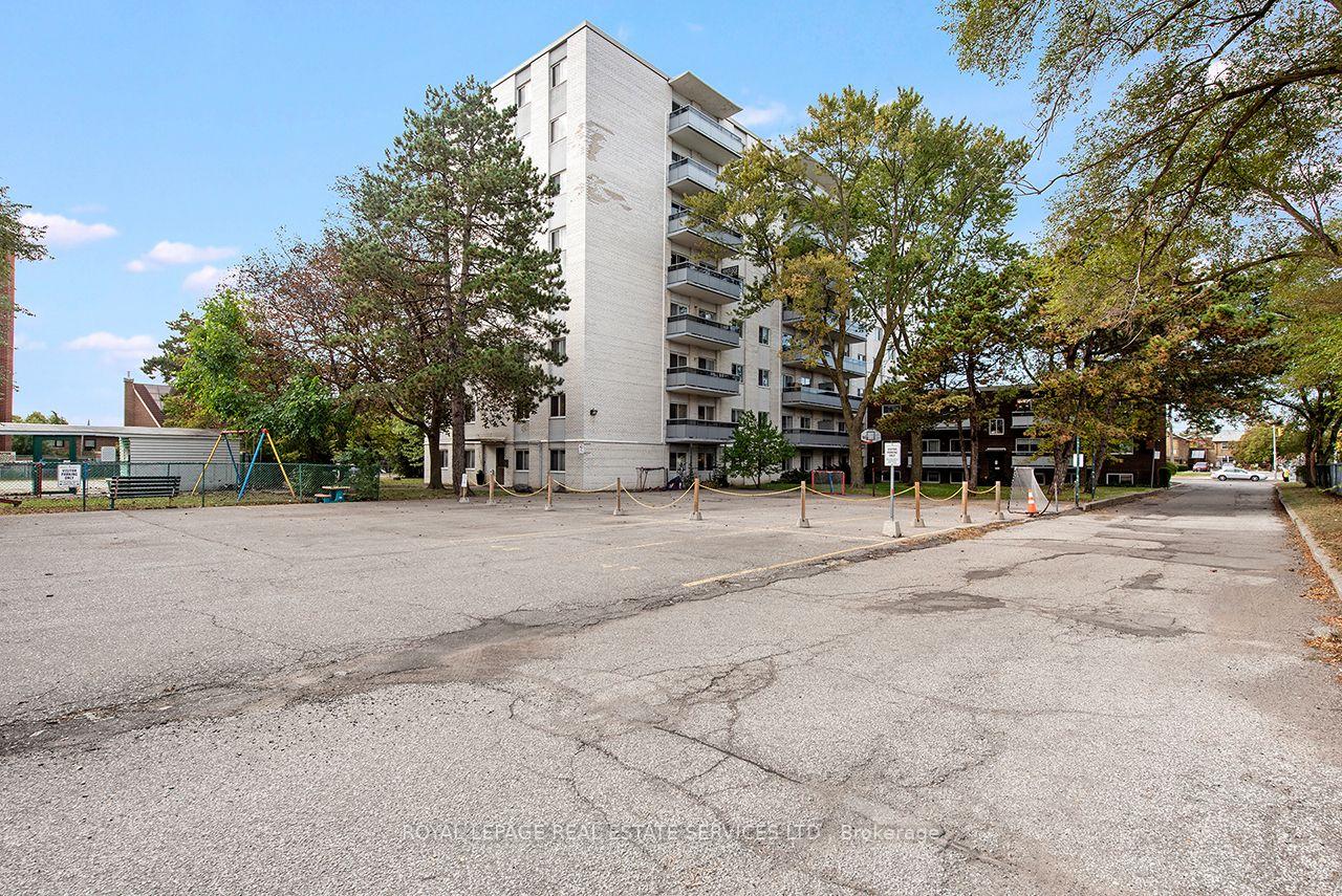 Photo 35 of Unit 305, 385 Browns Line, Etobicoke, Alderwood — HOMEH