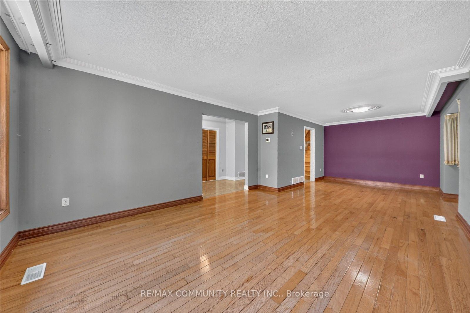 Photo 9 of 10 Tanya Place, Scarborough, Agincourt South-Malvern West — HOMEH