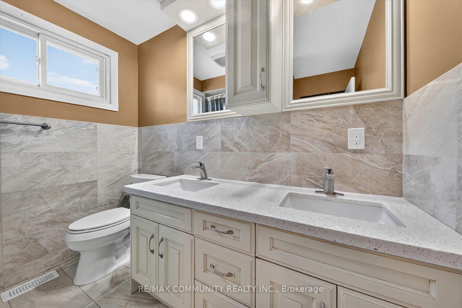 Photo 18 of 10 Tanya Place, Scarborough, Agincourt South-Malvern West — HOMEH