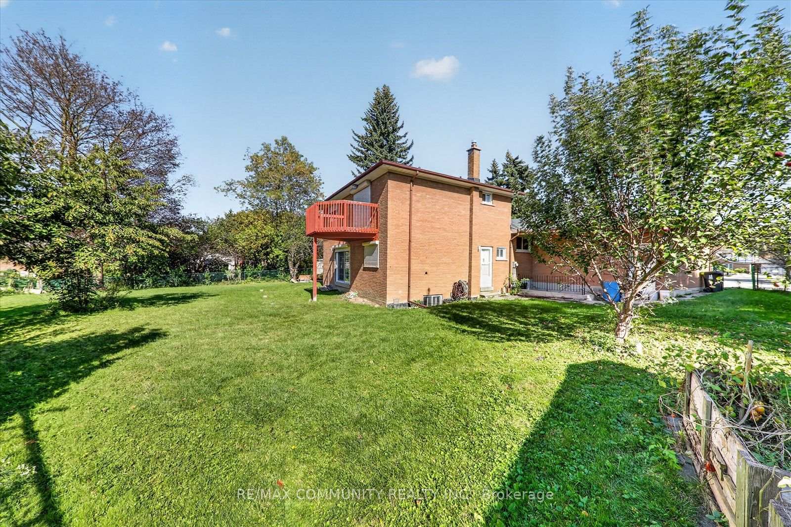 Photo 37 of 10 Tanya Place, Scarborough, Agincourt South-Malvern West — HOMEH
