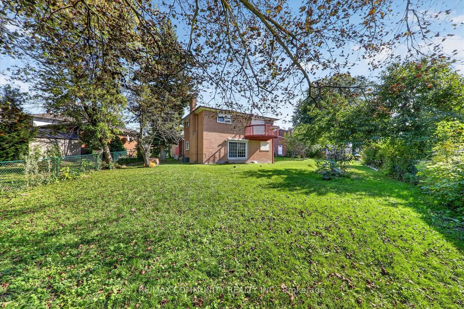 Photo 38 of 10 Tanya Place, Scarborough, Agincourt South-Malvern West — HOMEH