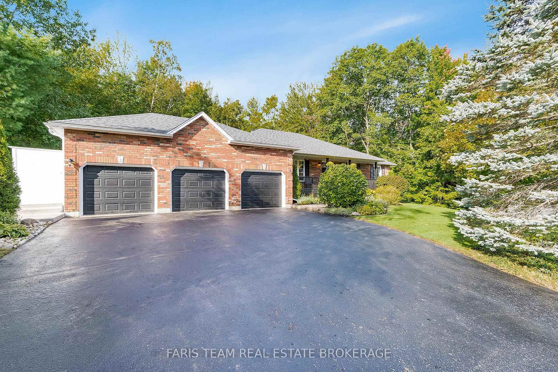 Photo 3 of 55 Davenport Drive, Springwater, Hillsdale — HOMEH