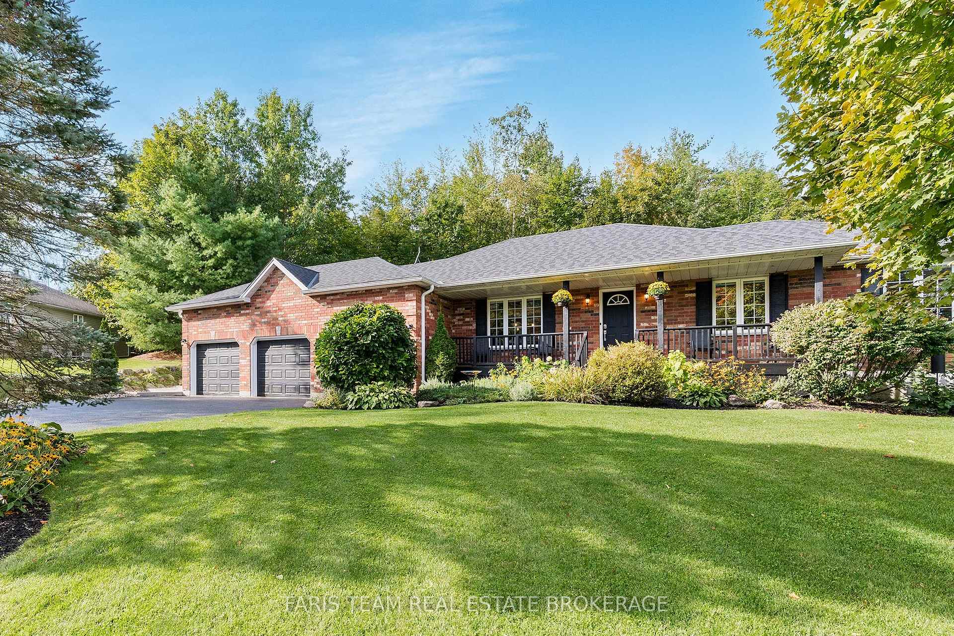 Photo 4 of 55 Davenport Drive, Springwater, Hillsdale — HOMEH