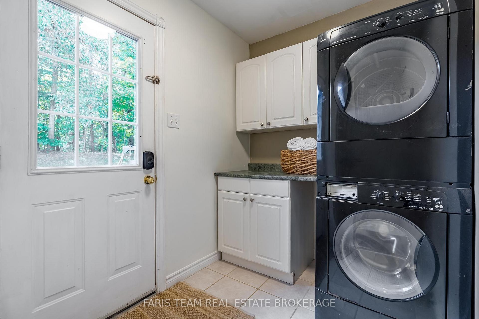 Photo 16 of 55 Davenport Drive, Springwater, Hillsdale — HOMEH