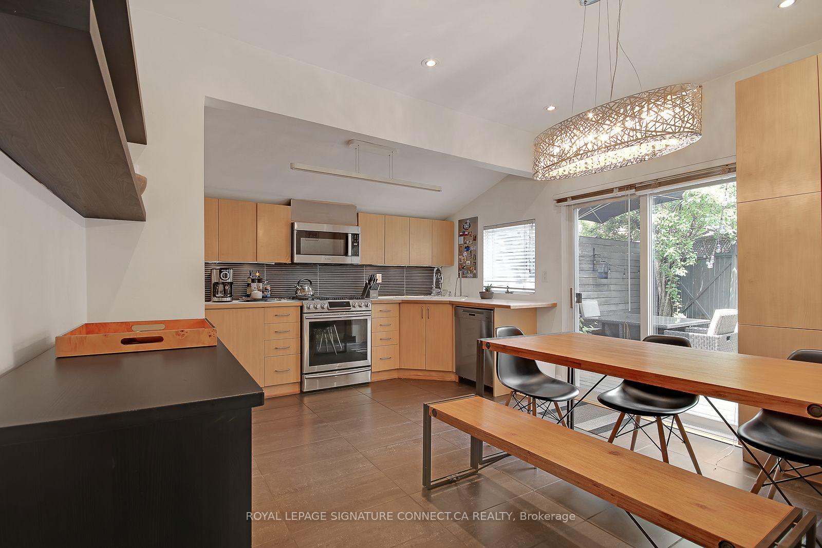 Photo 11 of 7 Ways Lane, Toronto, Trinity-Bellwoods — HOMEH