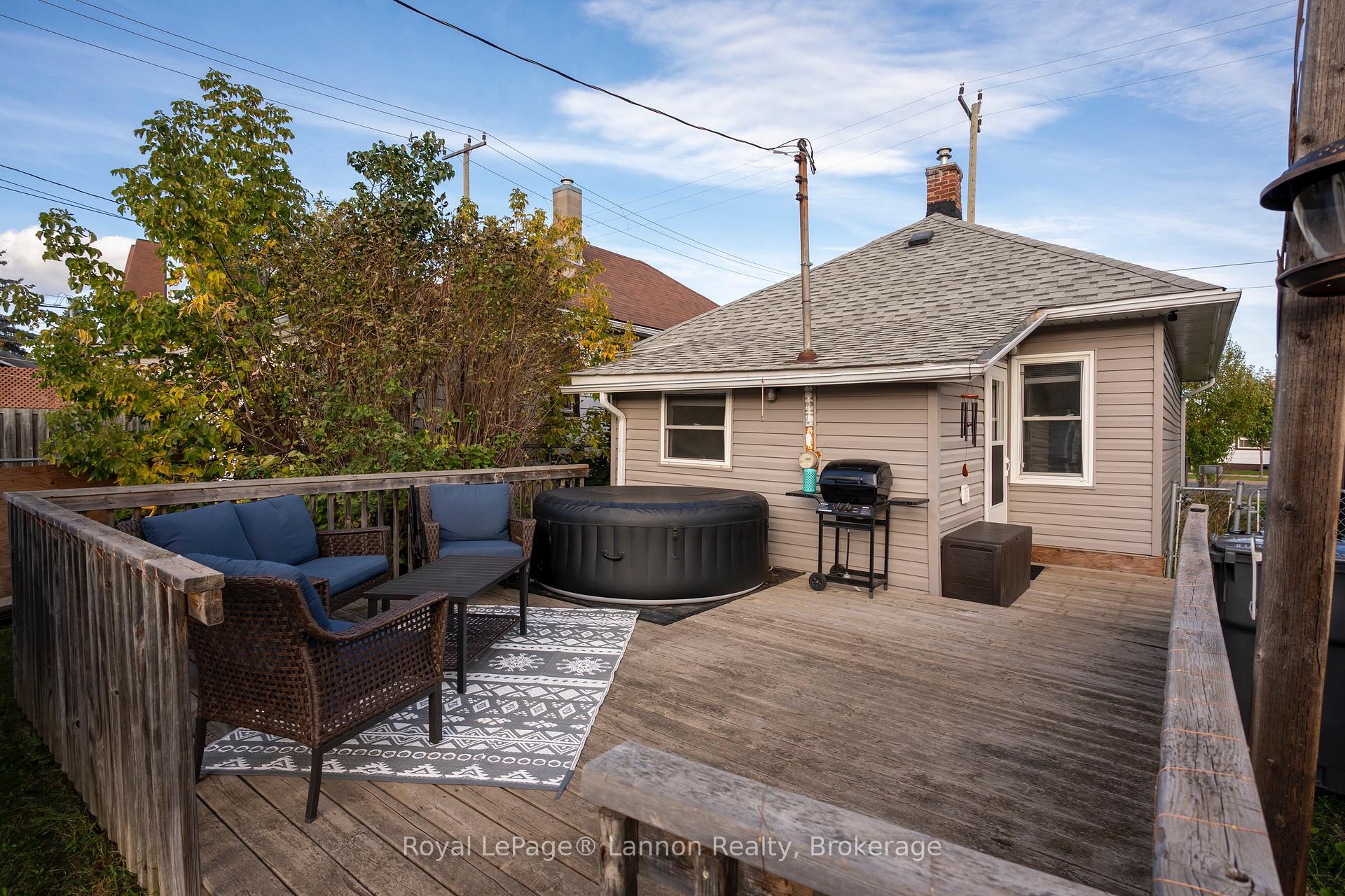 Photo 3 of 1105 Brown Street, Thunder Bay, Westfort — HOMEH