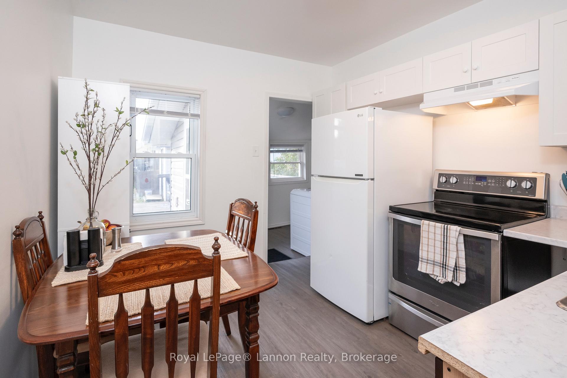 Photo 13 of 1105 Brown Street, Thunder Bay, Westfort — HOMEH