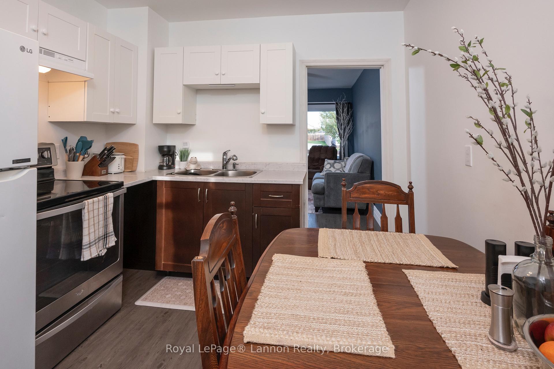 Photo 14 of 1105 Brown Street, Thunder Bay, Westfort — HOMEH