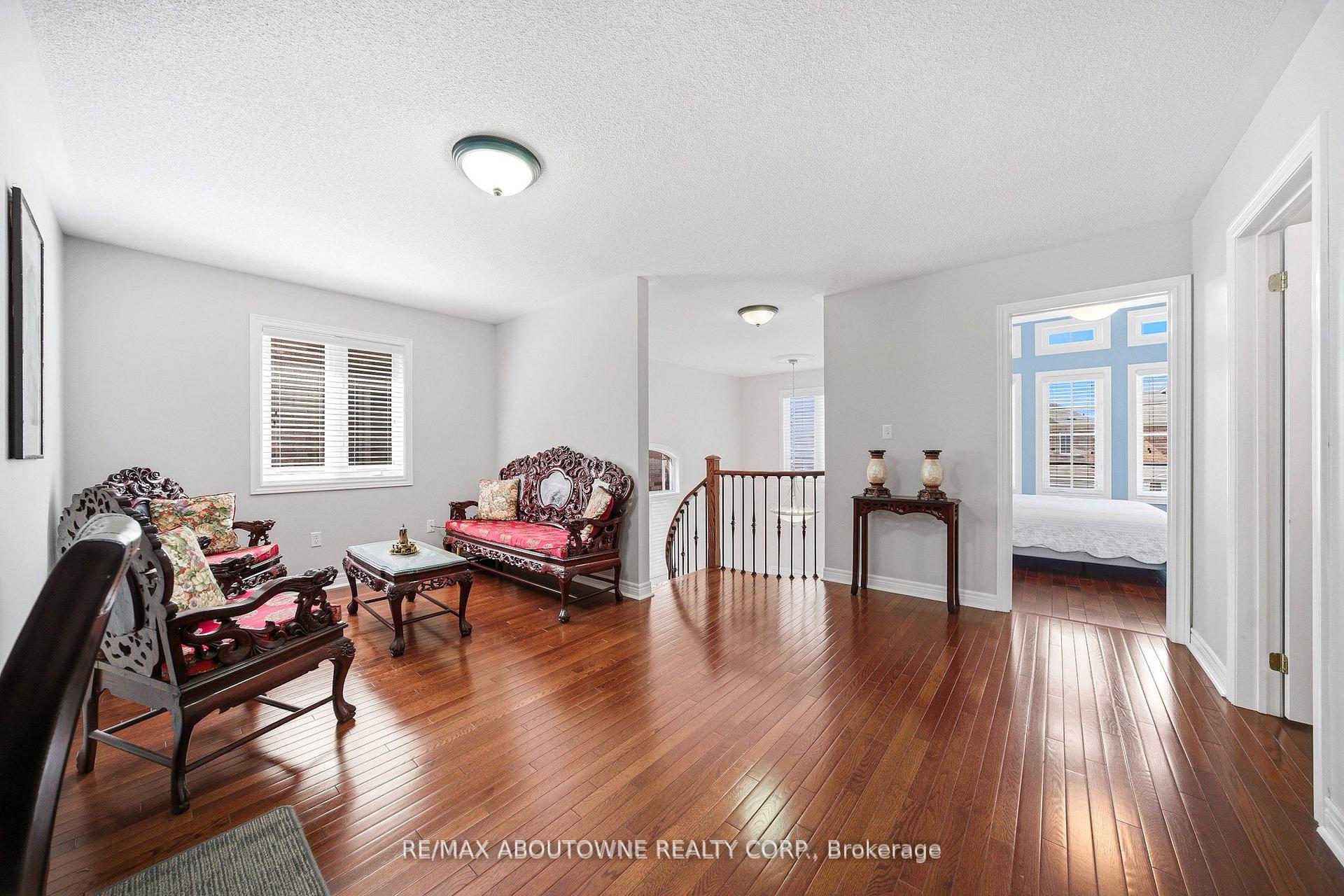 Photo 20 of 884 Stoutt Crescent, Milton, Coates — HOMEH