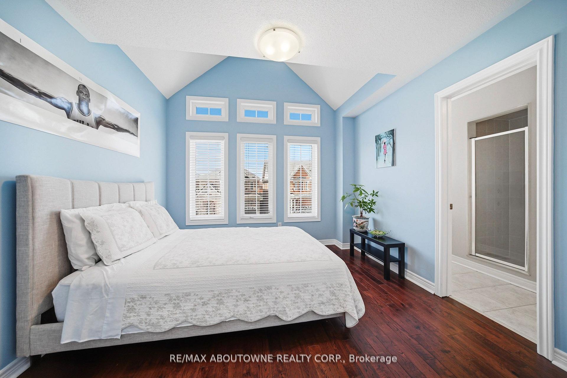 Photo 21 of 884 Stoutt Crescent, Milton, Coates — HOMEH