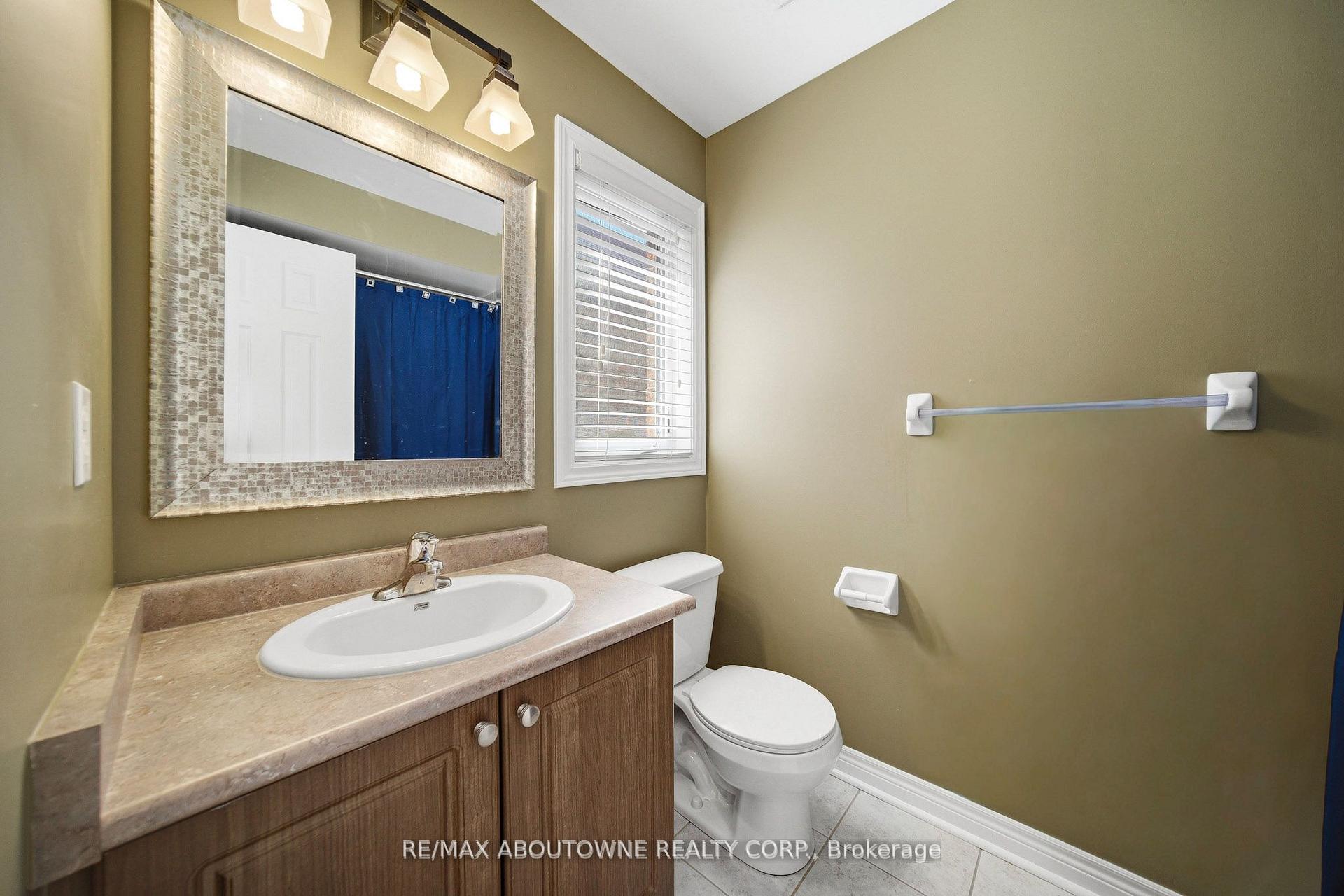 Photo 29 of 884 Stoutt Crescent, Milton, Coates — HOMEH