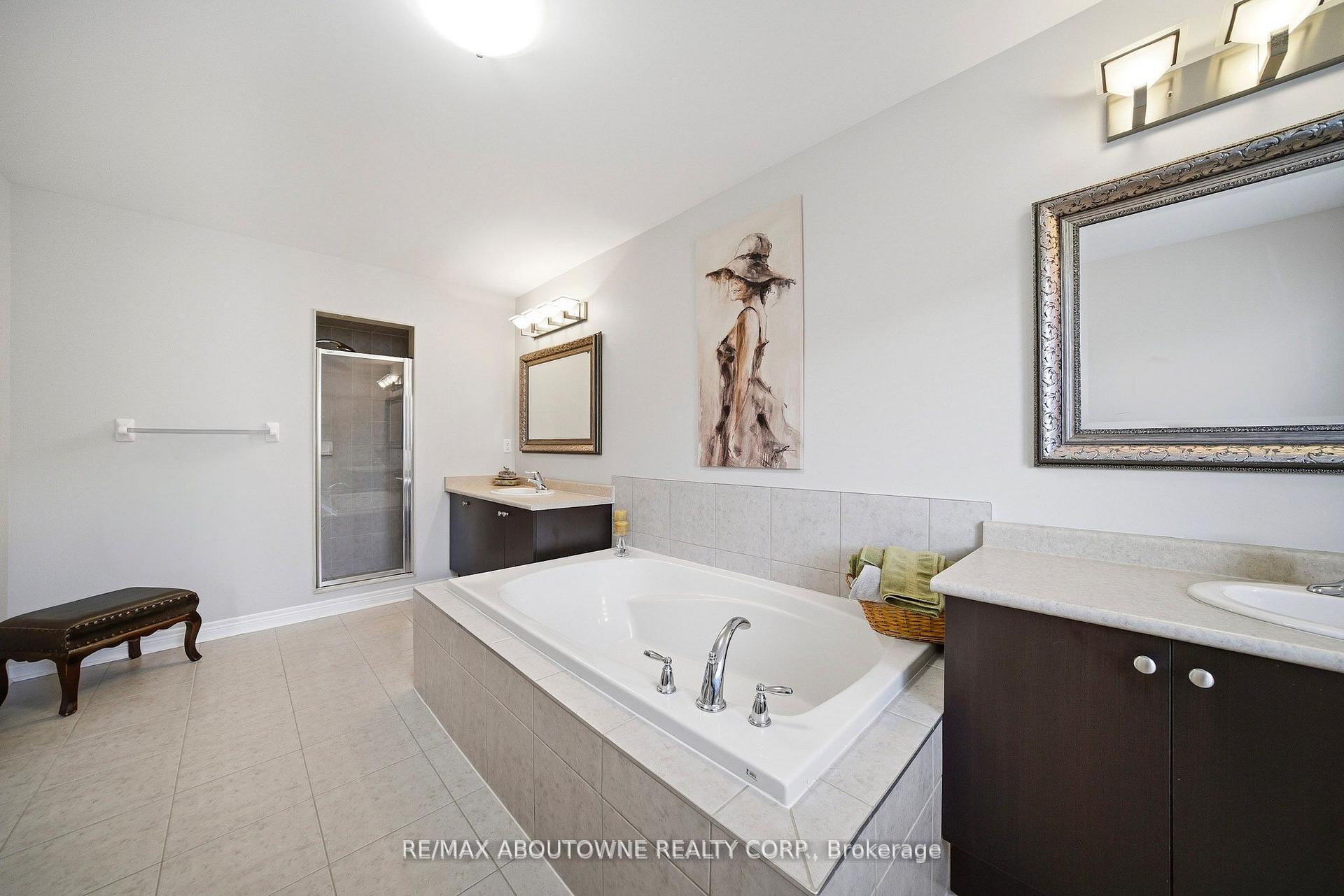 Photo 34 of 884 Stoutt Crescent, Milton, Coates — HOMEH