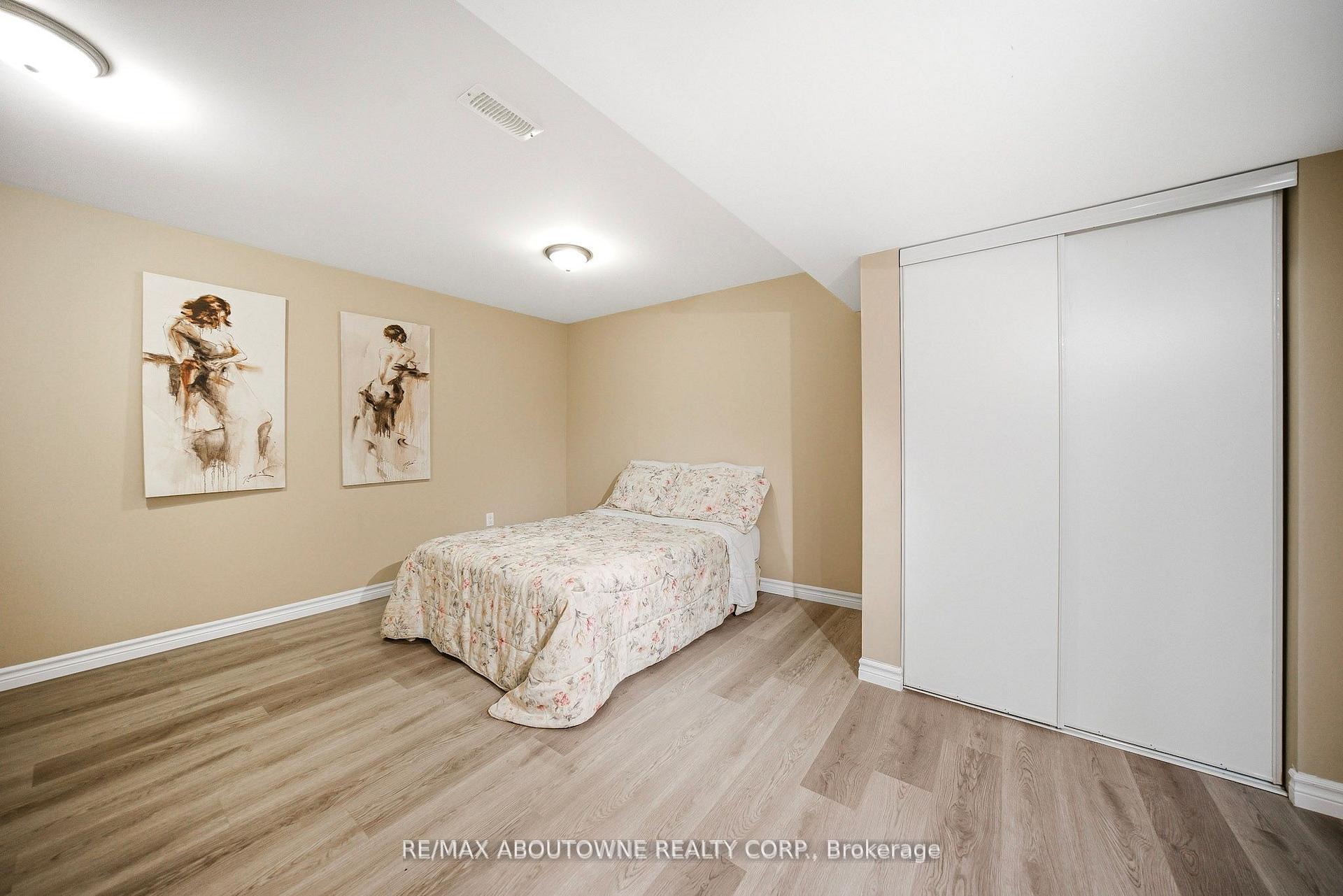 Photo 40 of 884 Stoutt Crescent, Milton, Coates — HOMEH