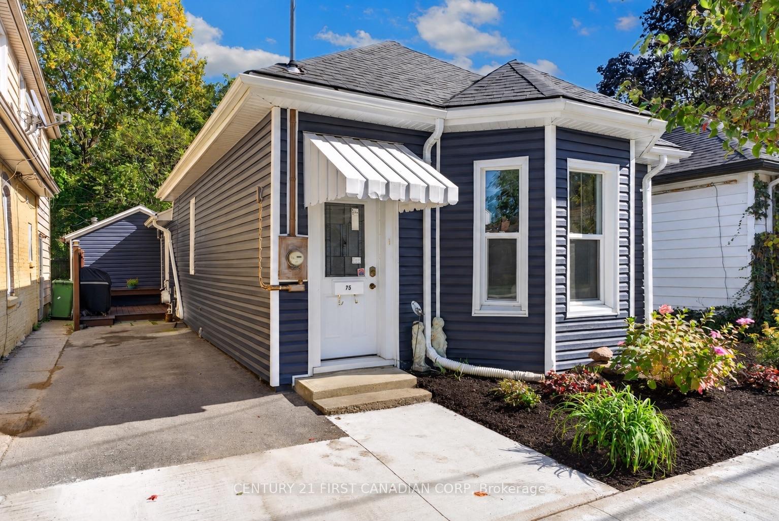 Photo 4 of 75 Alma Street, St. Thomas — HOMEH
