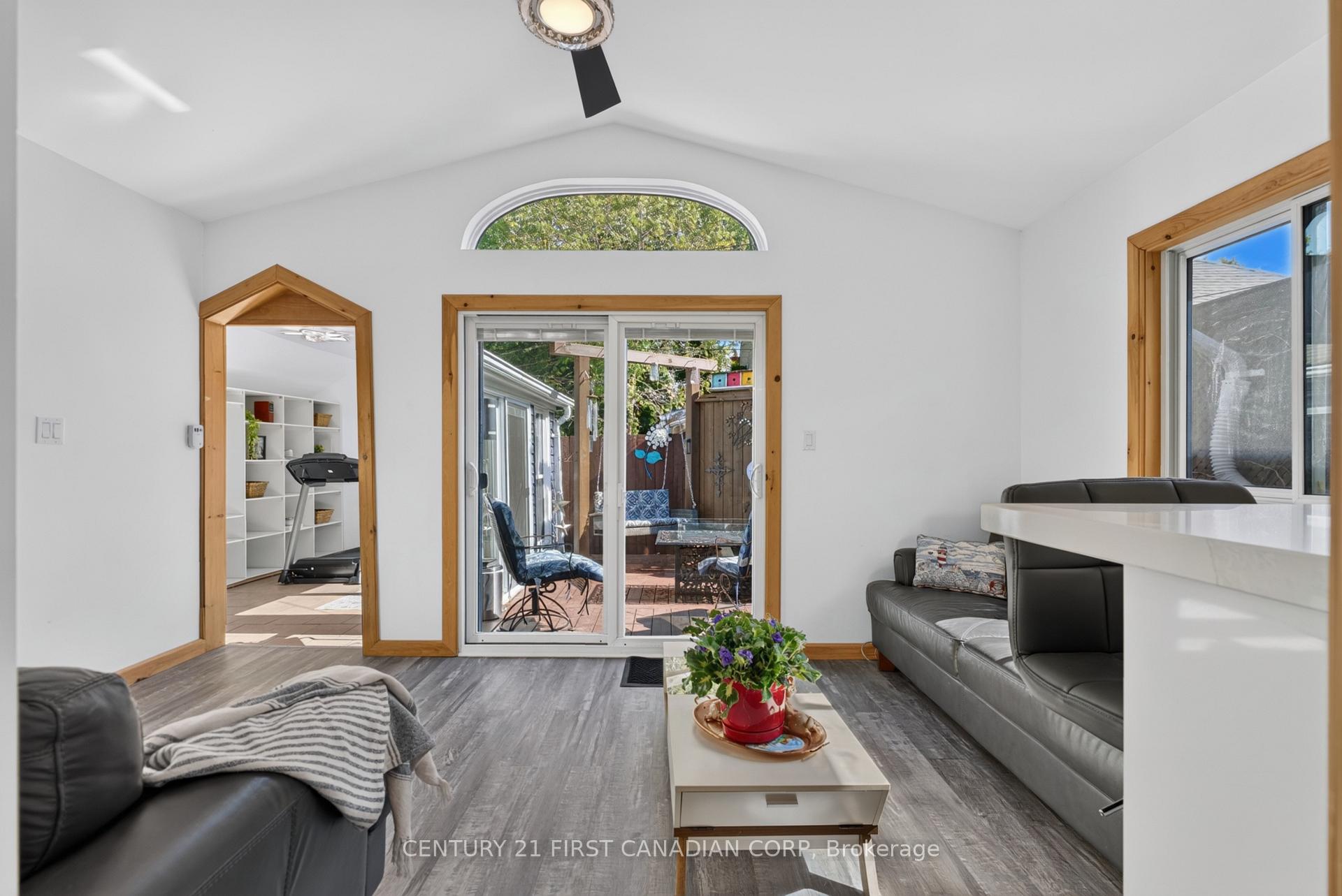 Photo 10 of 75 Alma Street, St. Thomas — HOMEH