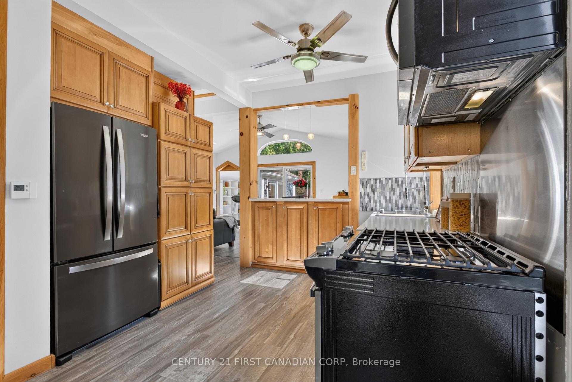 Photo 13 of 75 Alma Street, St. Thomas — HOMEH
