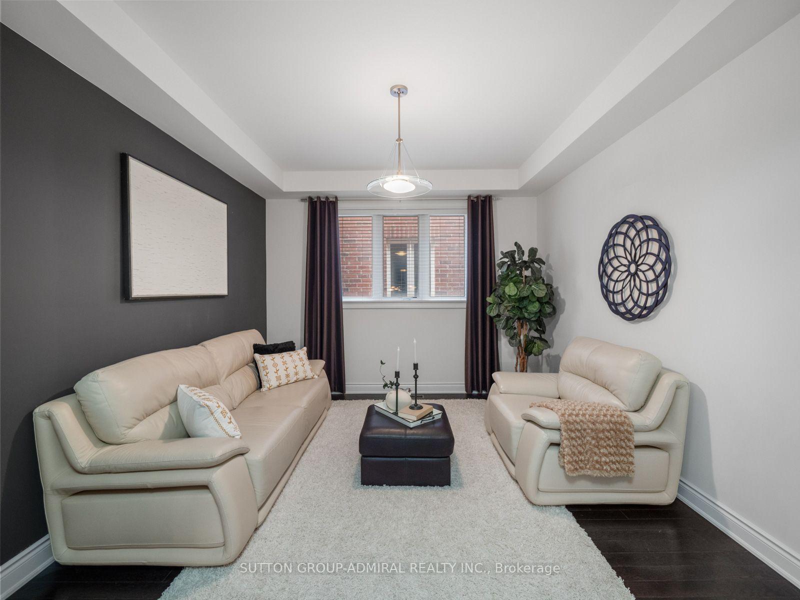 Photo 6 of 187 John Davis Gate, Whitchurch-Stouffville, Stouffville — HOMEH
