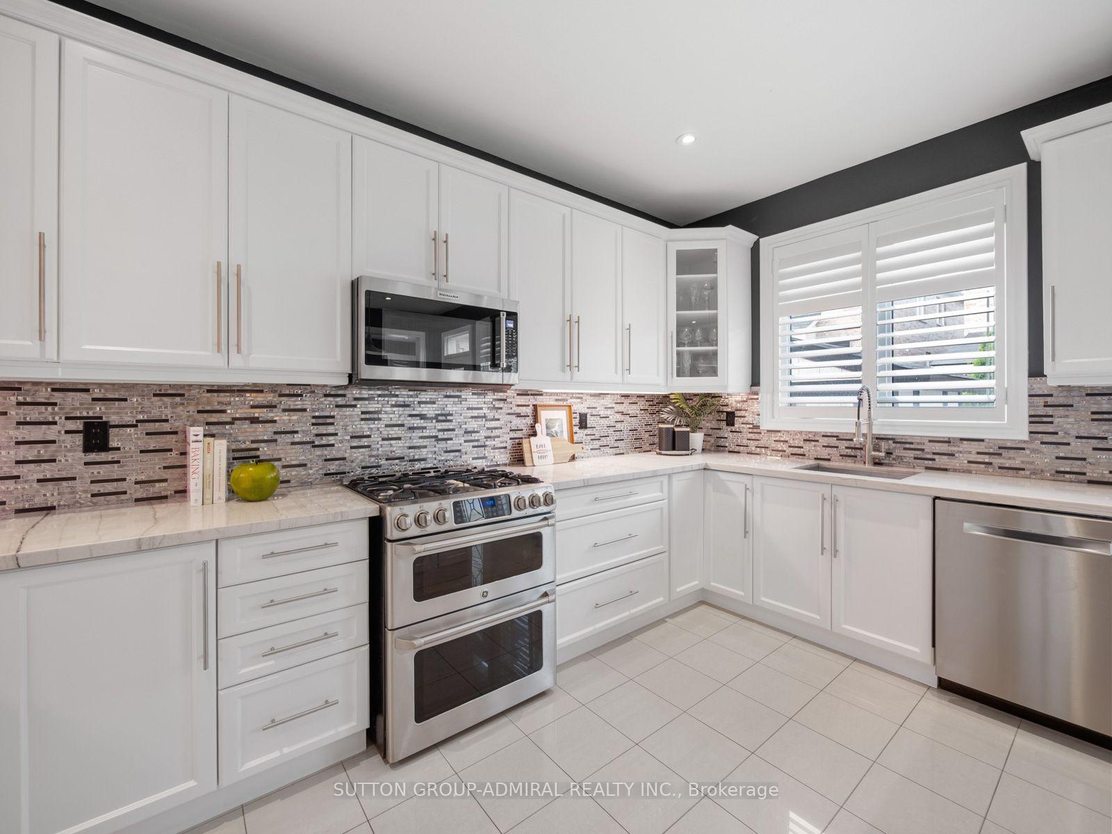 Photo 10 of 187 John Davis Gate, Whitchurch-Stouffville, Stouffville — HOMEH